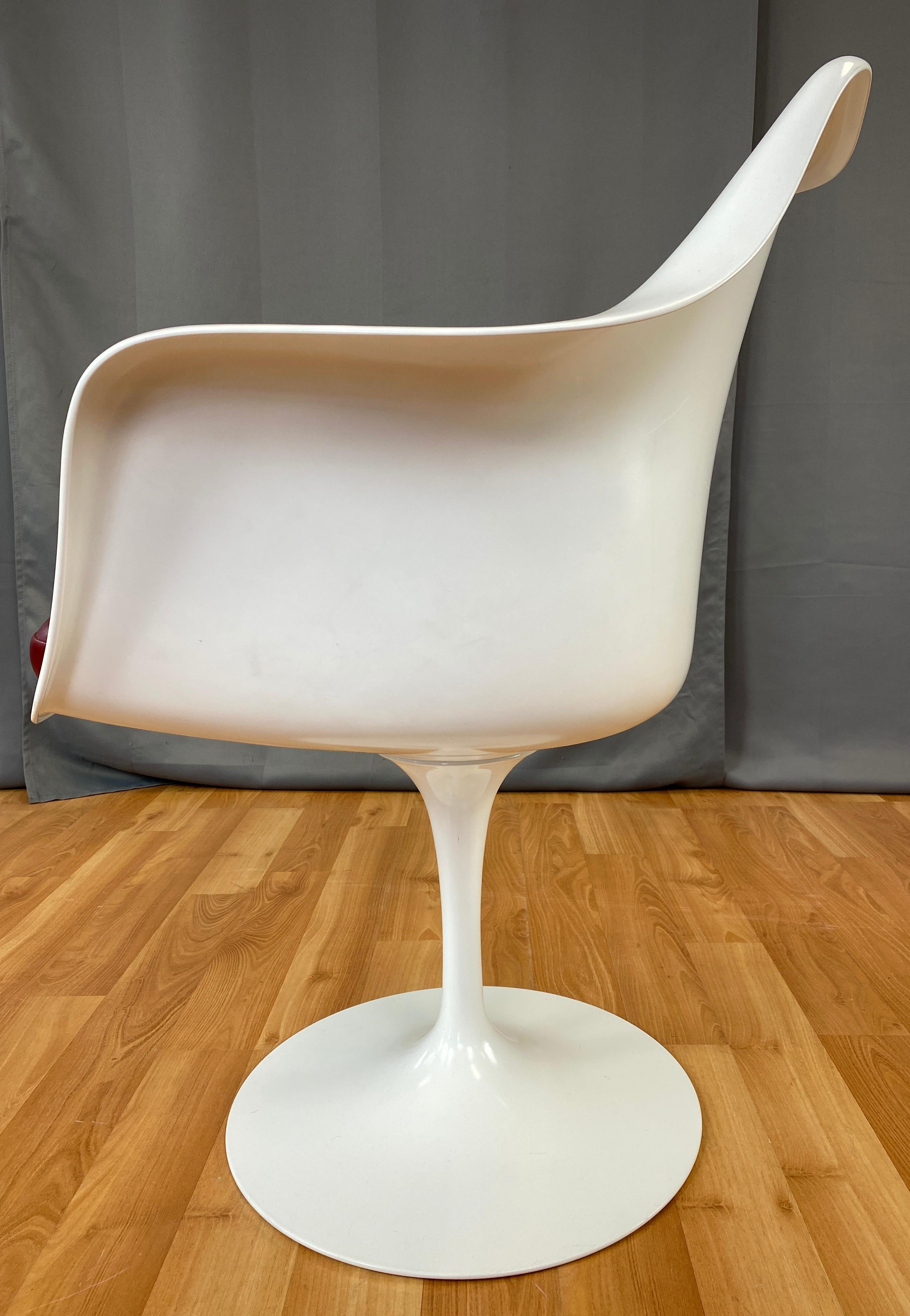 White Tulip Armchair w/Red Leather Eero Saarinen for Knoll B In Good Condition In San Francisco, CA