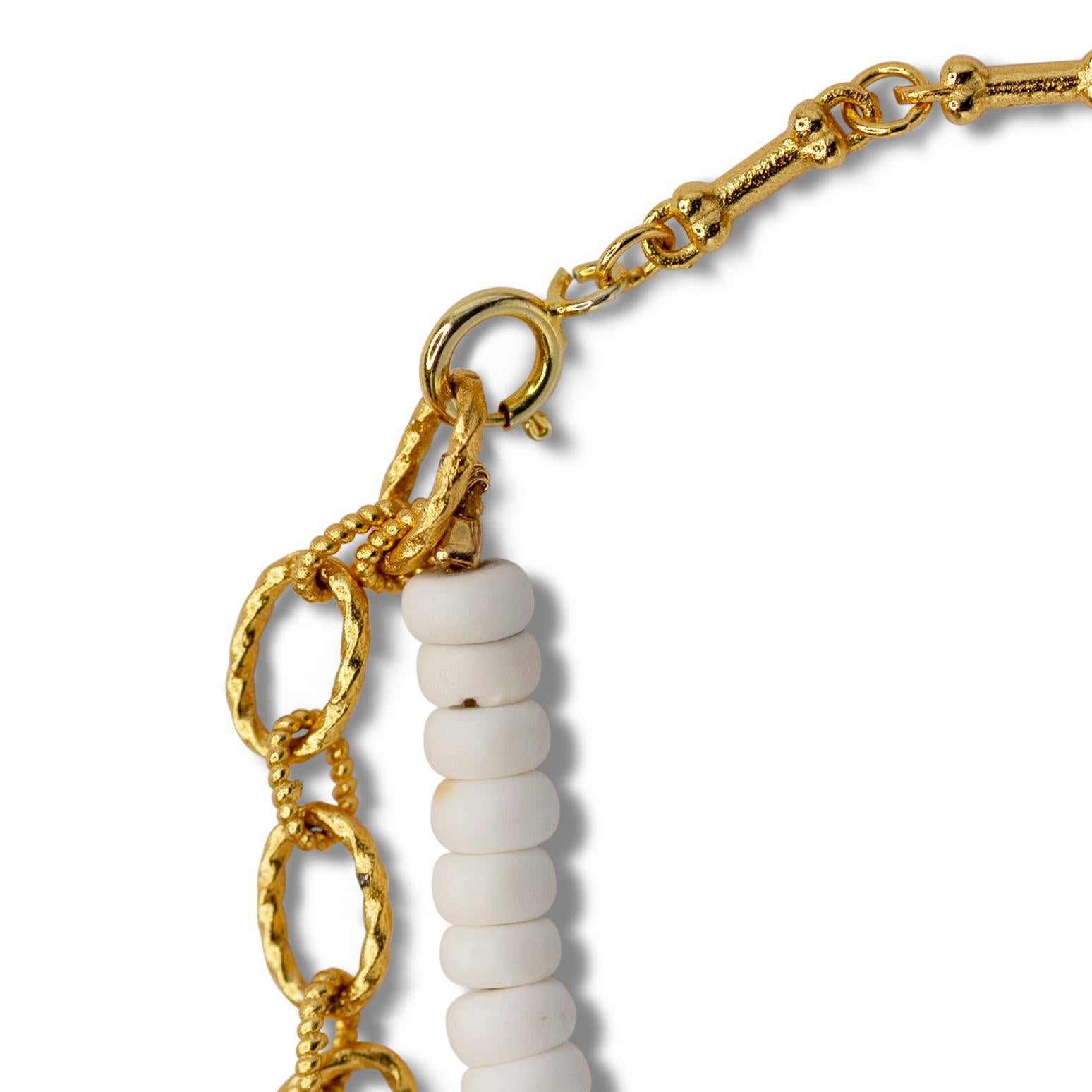 Artigiano Bracciale a catena in turchese bianco e osso di cane - by Bombyx House in vendita