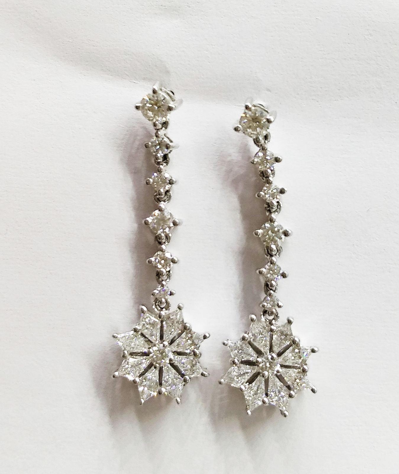 Women's White Unique Cut Pure Diamond Impressive White Gold Drop Earrings For Sale