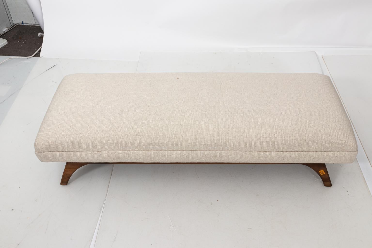 Contemporary White Upholstered Mid-Century Modern Style Bench