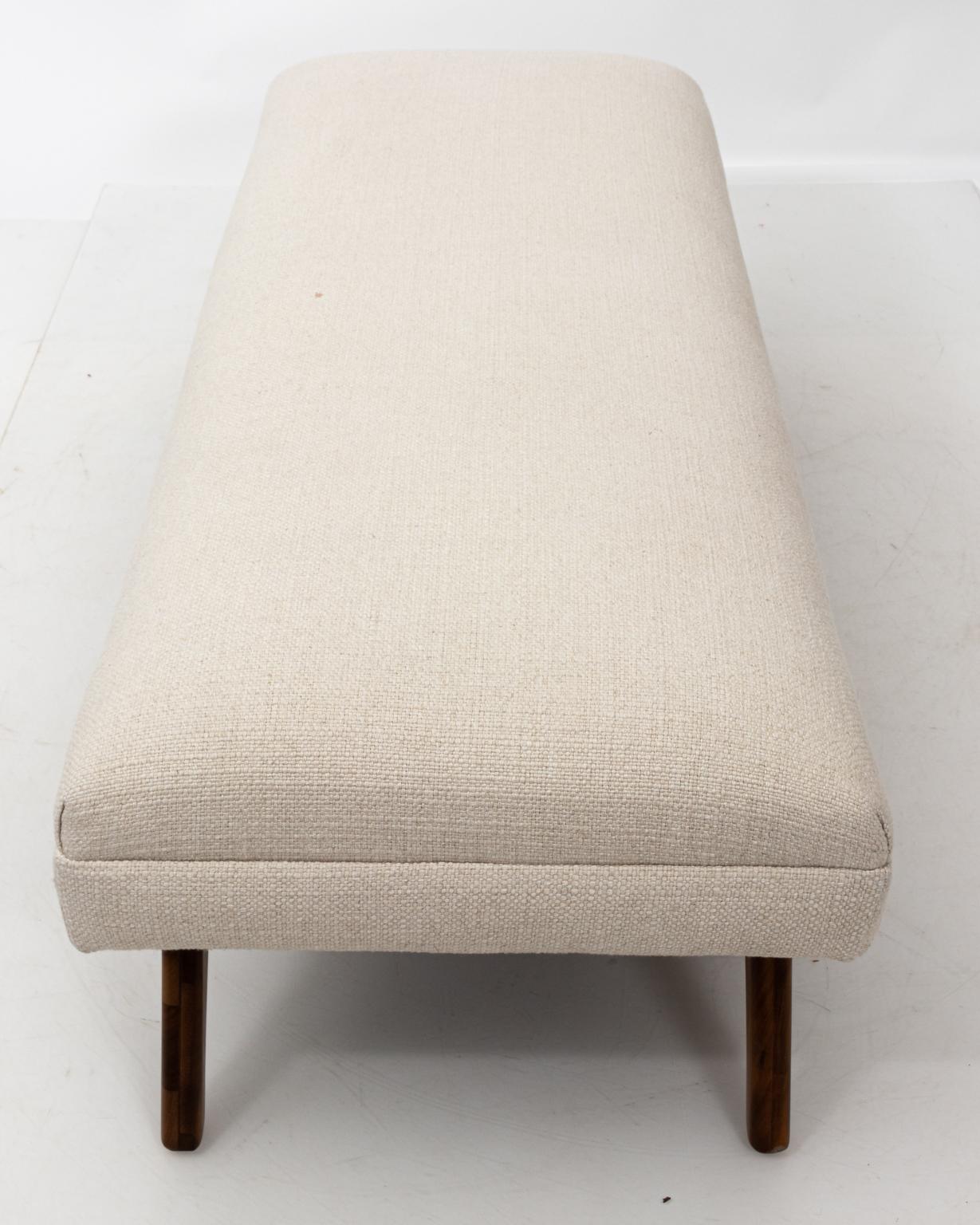 Upholstery White Upholstered Mid-Century Modern Style Bench