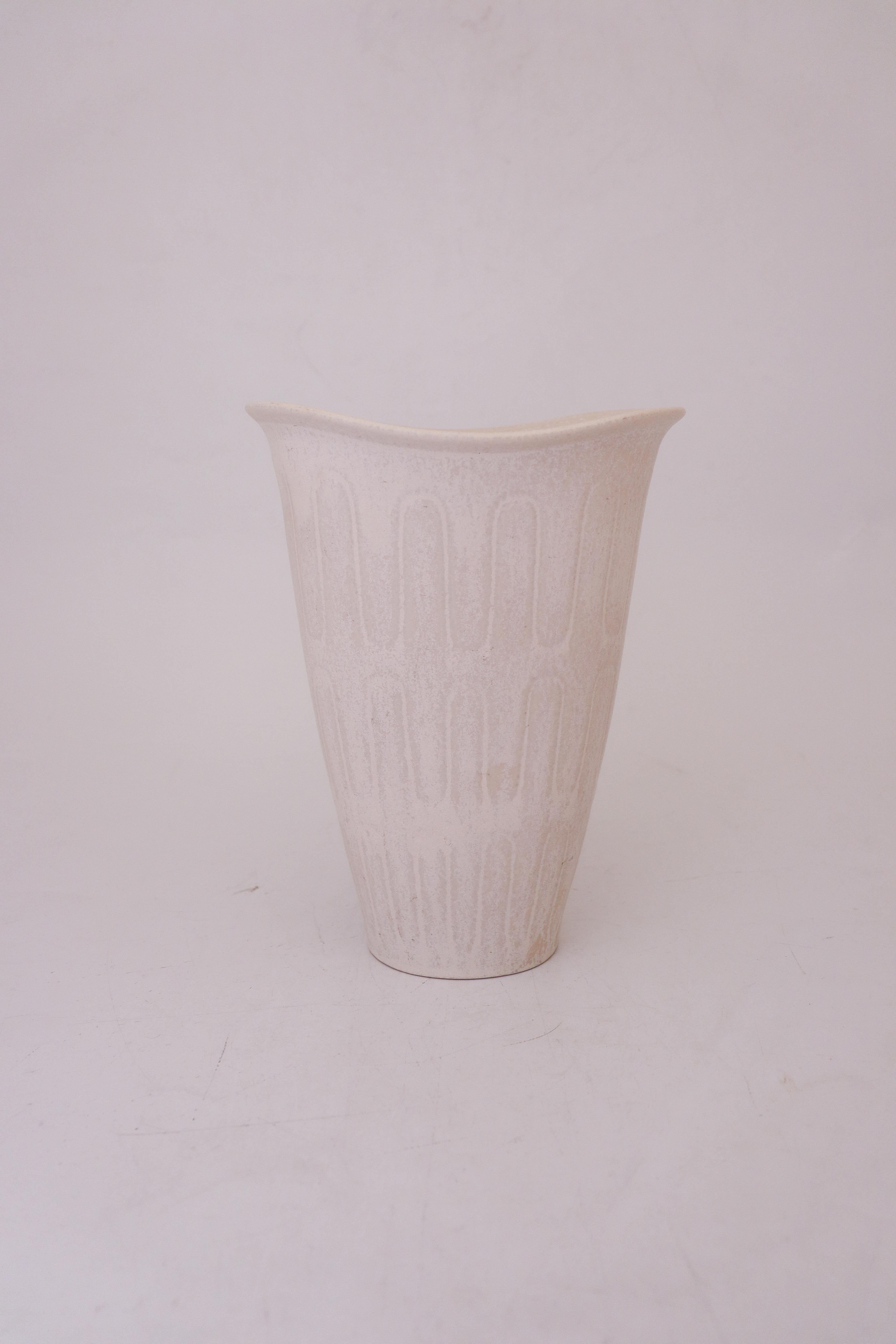 Scandinavian Modern White Vase, Gunnar Nylund, Rörstrand, 1950s, Mid-Century Vintage For Sale