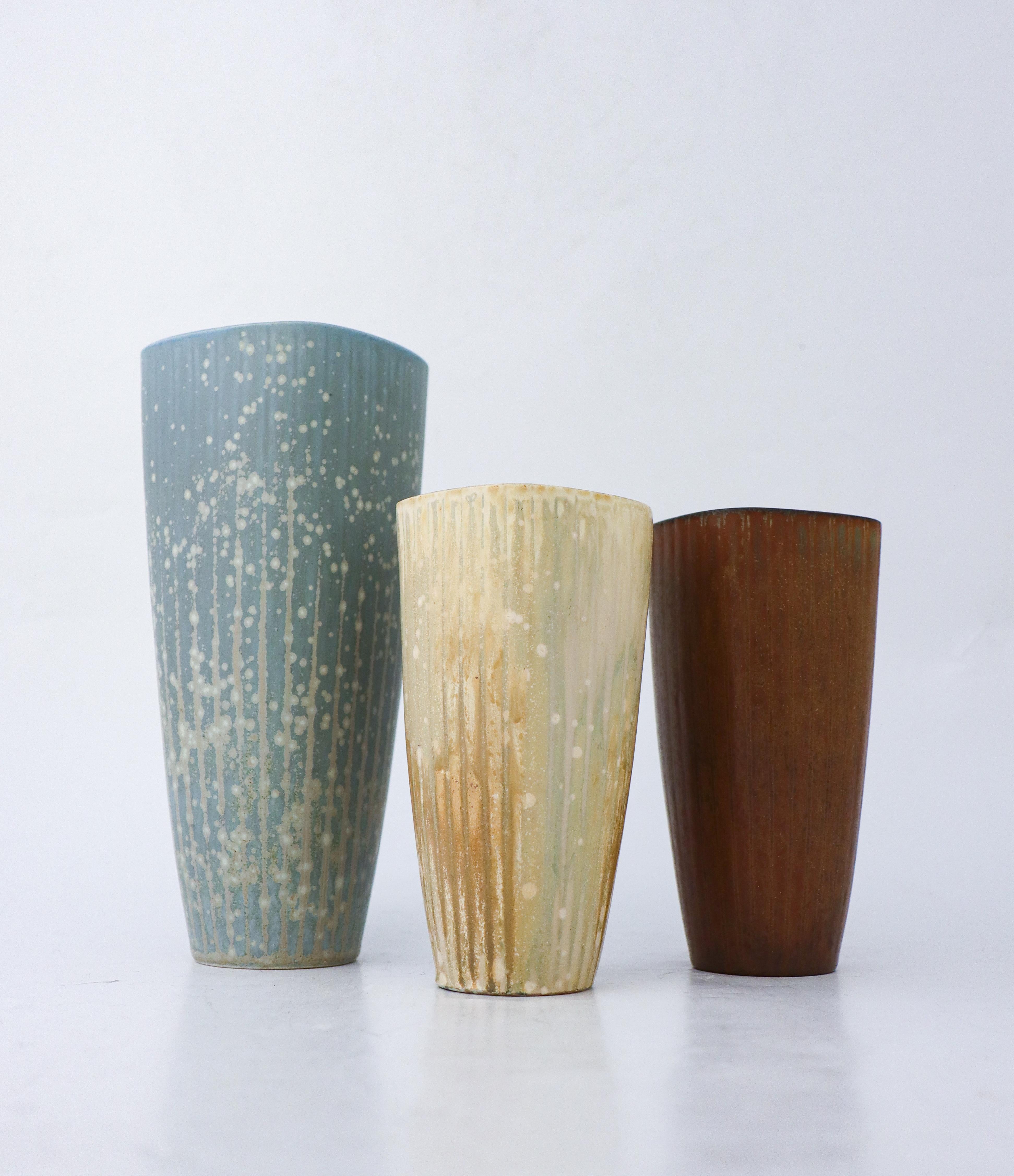 Scandinave moderne Ensemble de 3 vases, Gunnar Nylund, Rörstrand, Scandinavian Midcentury Vintage en vente