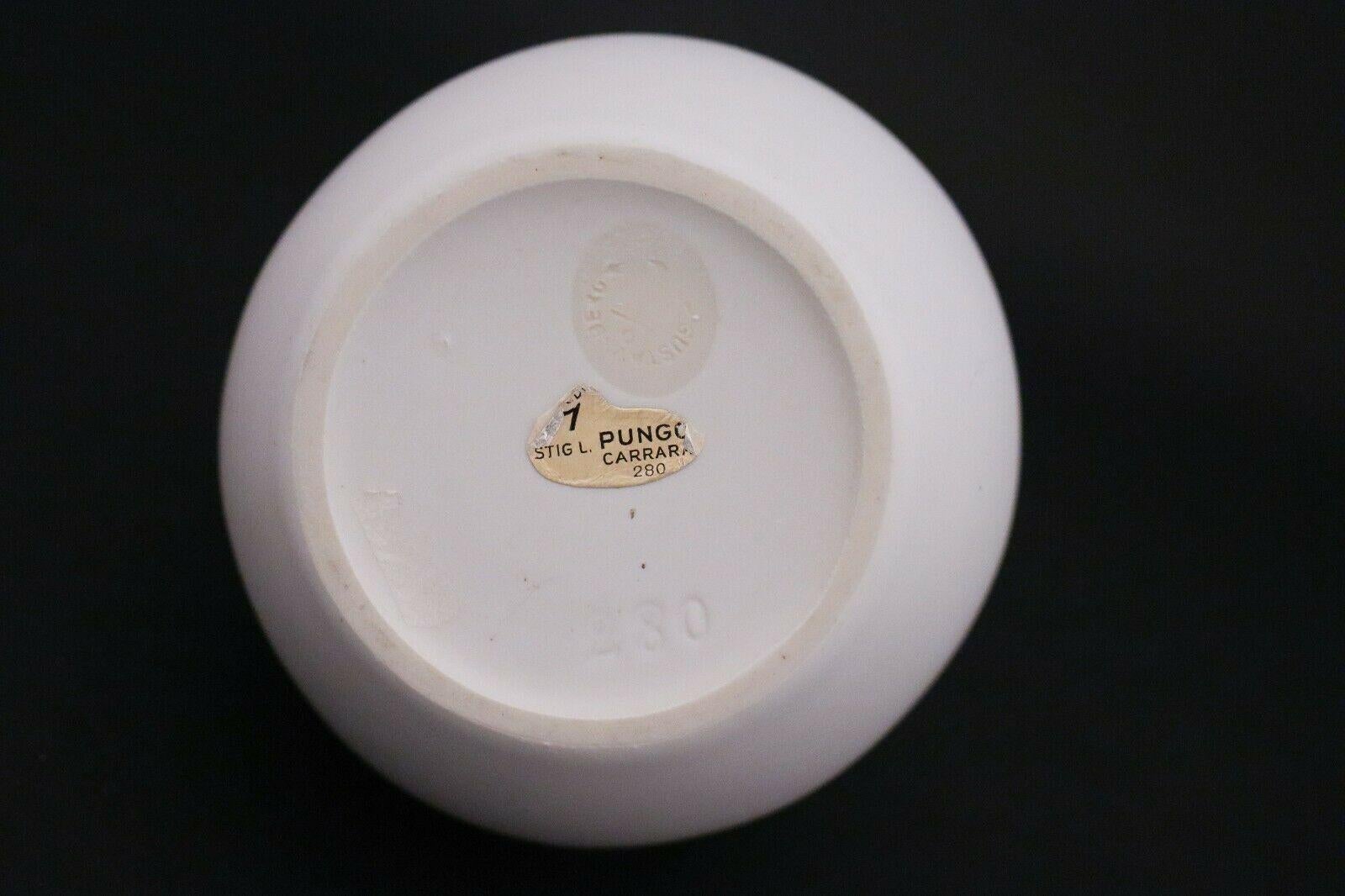 Vaso bianco, Pungo Carrara di Stig Lindberg, Gustavsberg in vendita 1