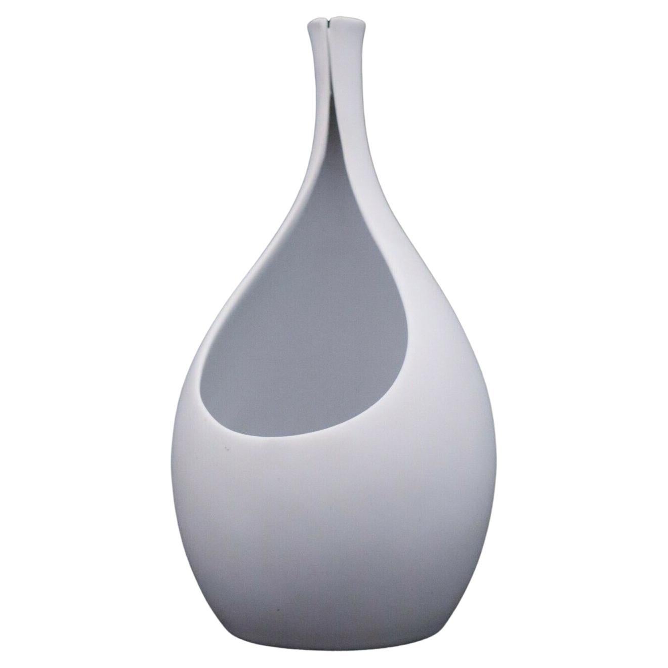 Weiße weiße Vase, Pungo Carrara von Stig Lindberg, Gustavsberg im Angebot