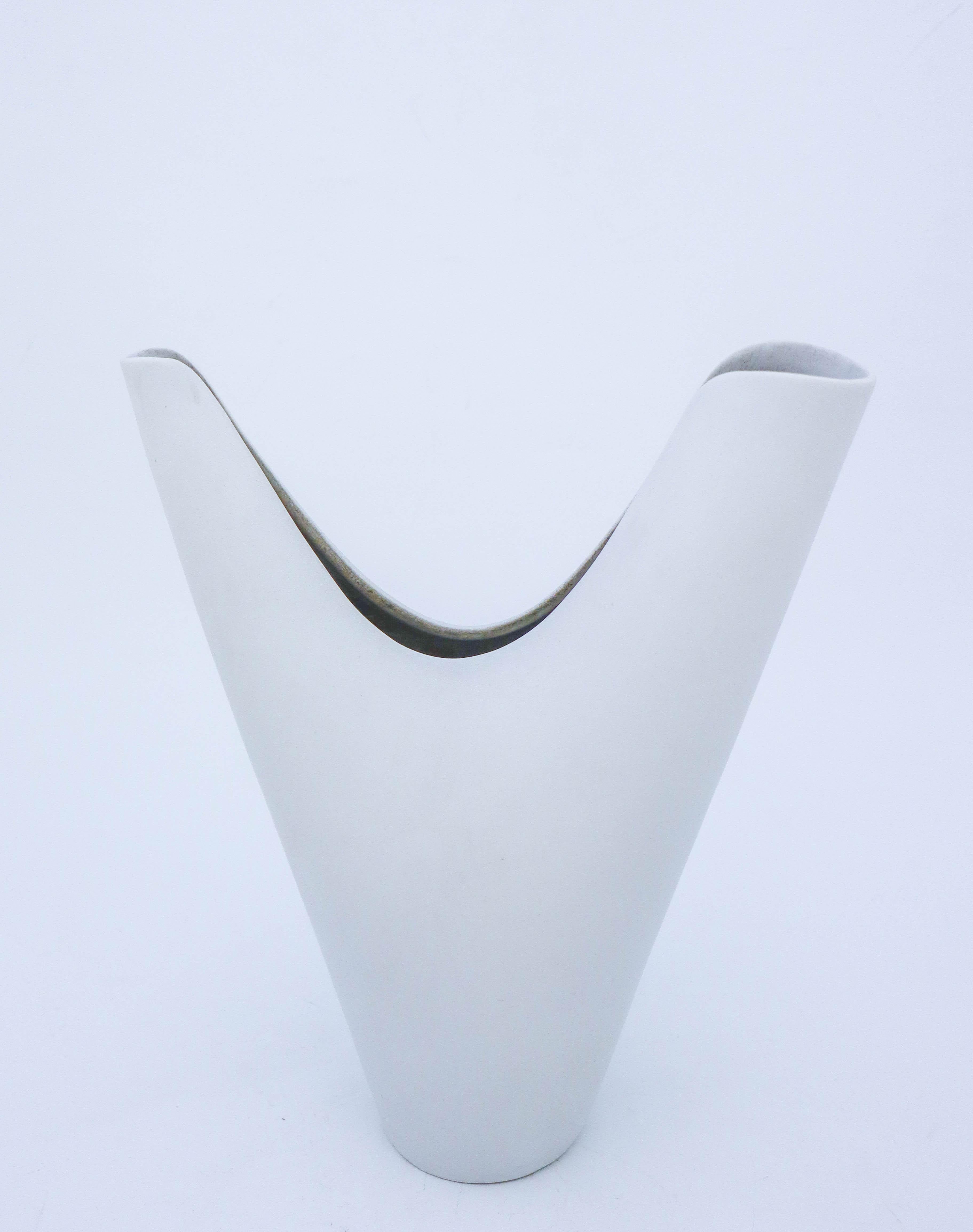 Scandinavian Modern White Vase, Veckla, Carrara, Stig Lindberg Gustavsberg