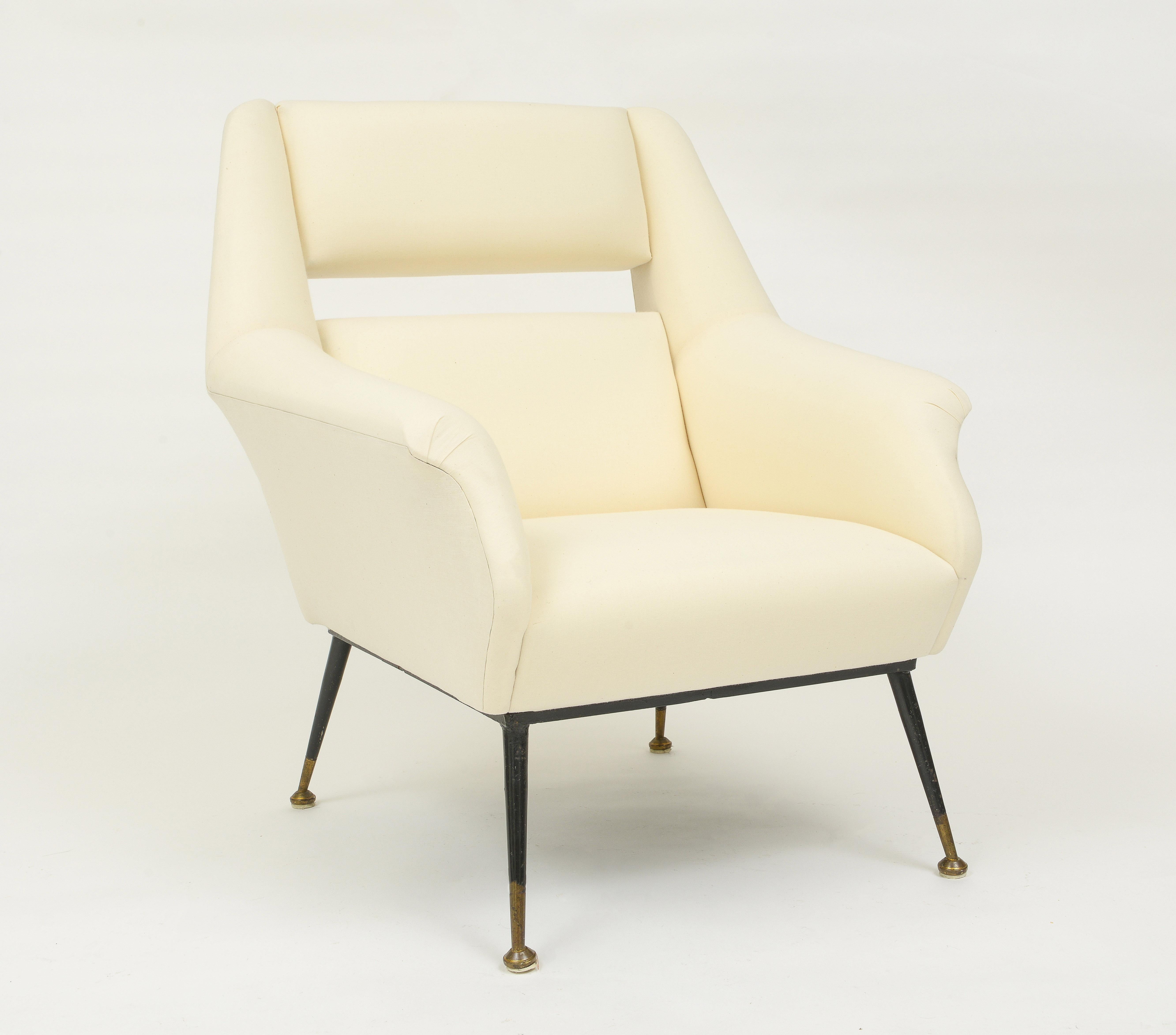 20th Century White Velvet Gigi Radice Minotti Pair of Lounge Chairs, Italy, 1950s