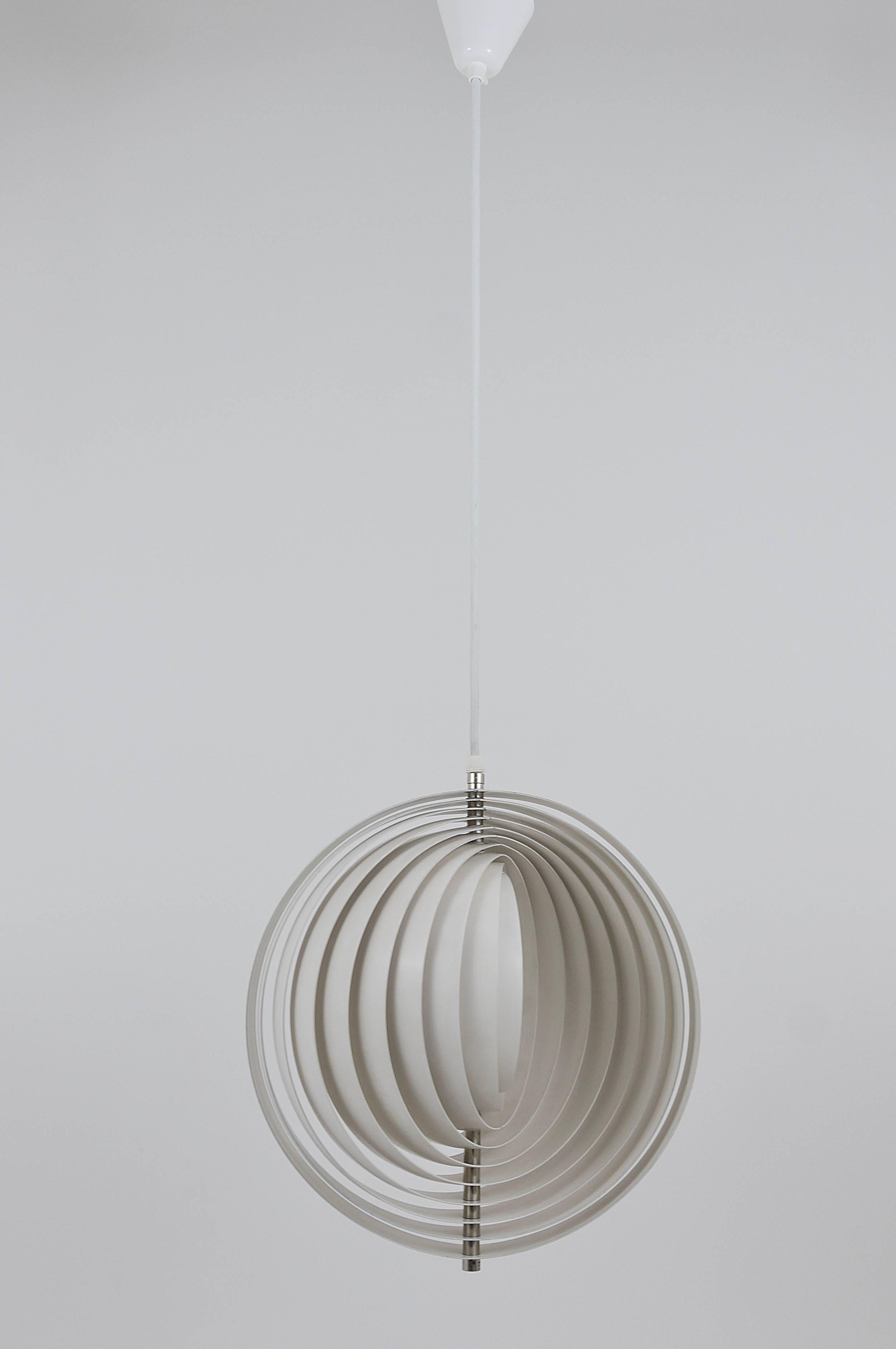 Weiße Verner Panton Op-Art Mondlampe Visor-Lampe, Louis Poulsen, Dänemark, 1960er Jahre (Dänisch) im Angebot