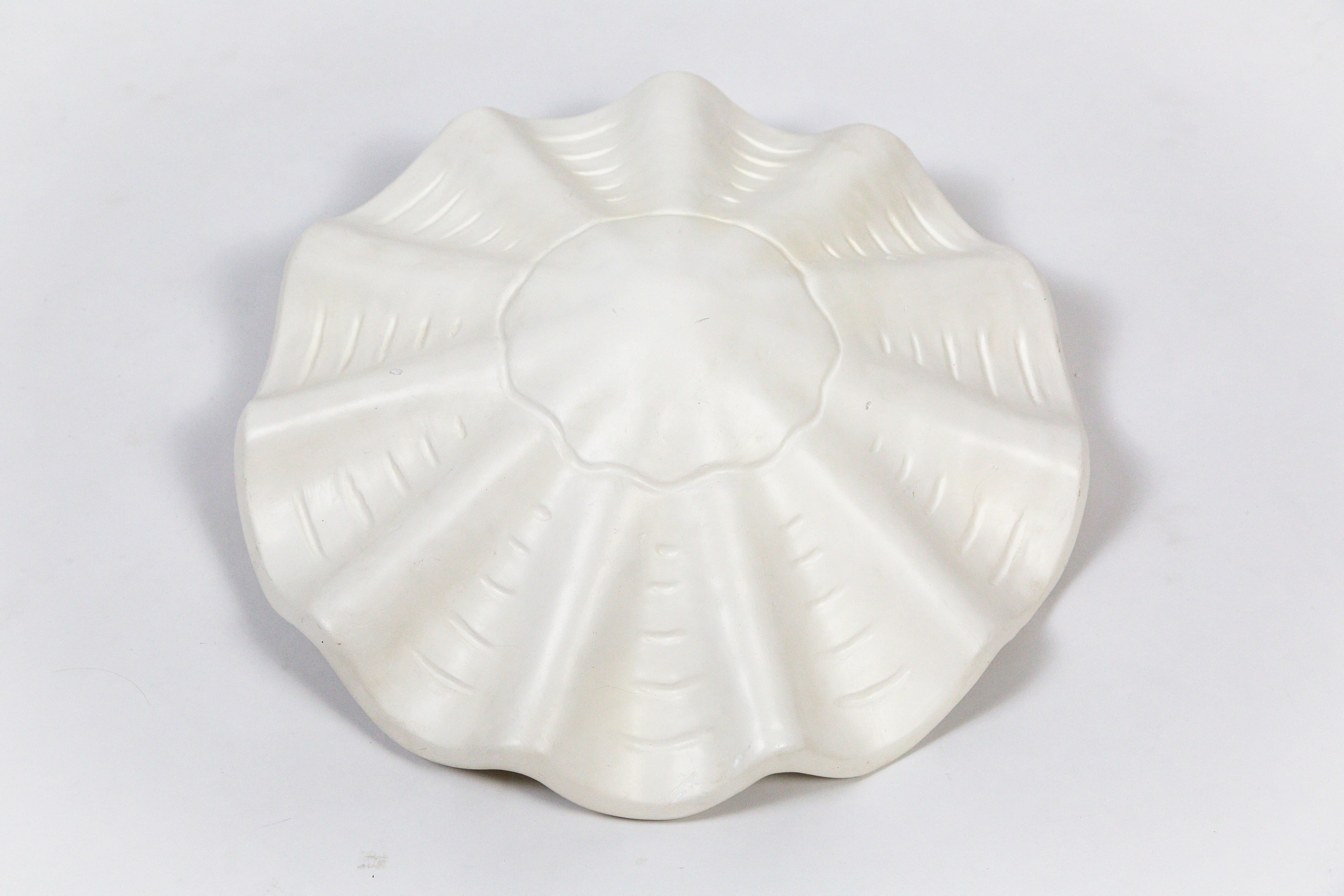 American White Vintage Casella Undulating Shell Pendant Light