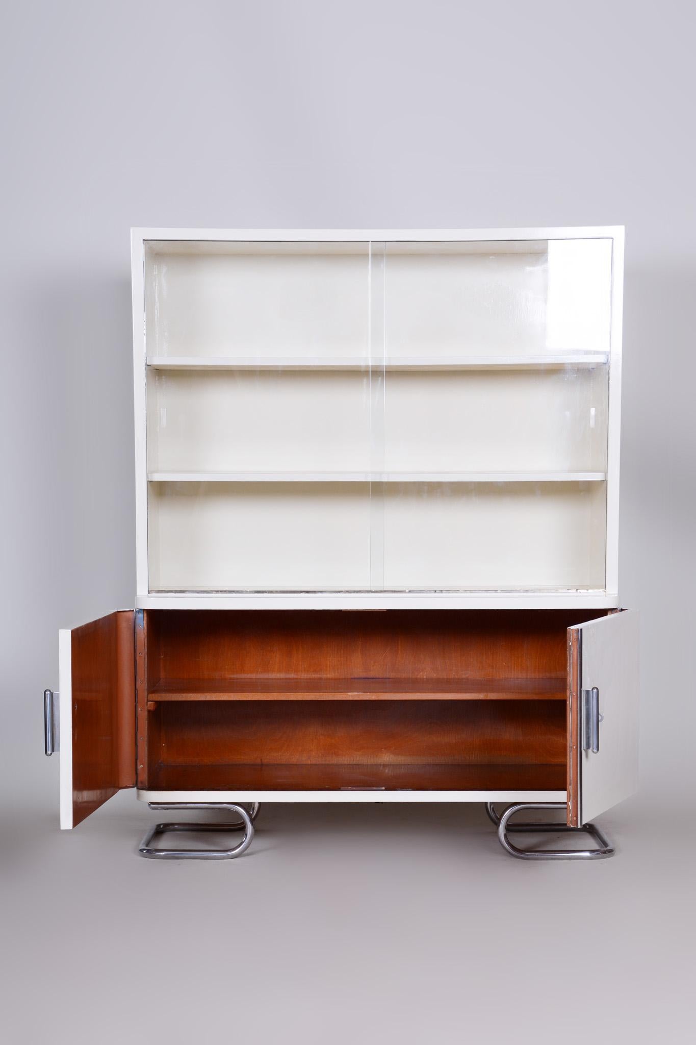 Tchèque Bibliothèque Bauhaus blanche fabriquée par Vichr et Spol, années 1930 en vente