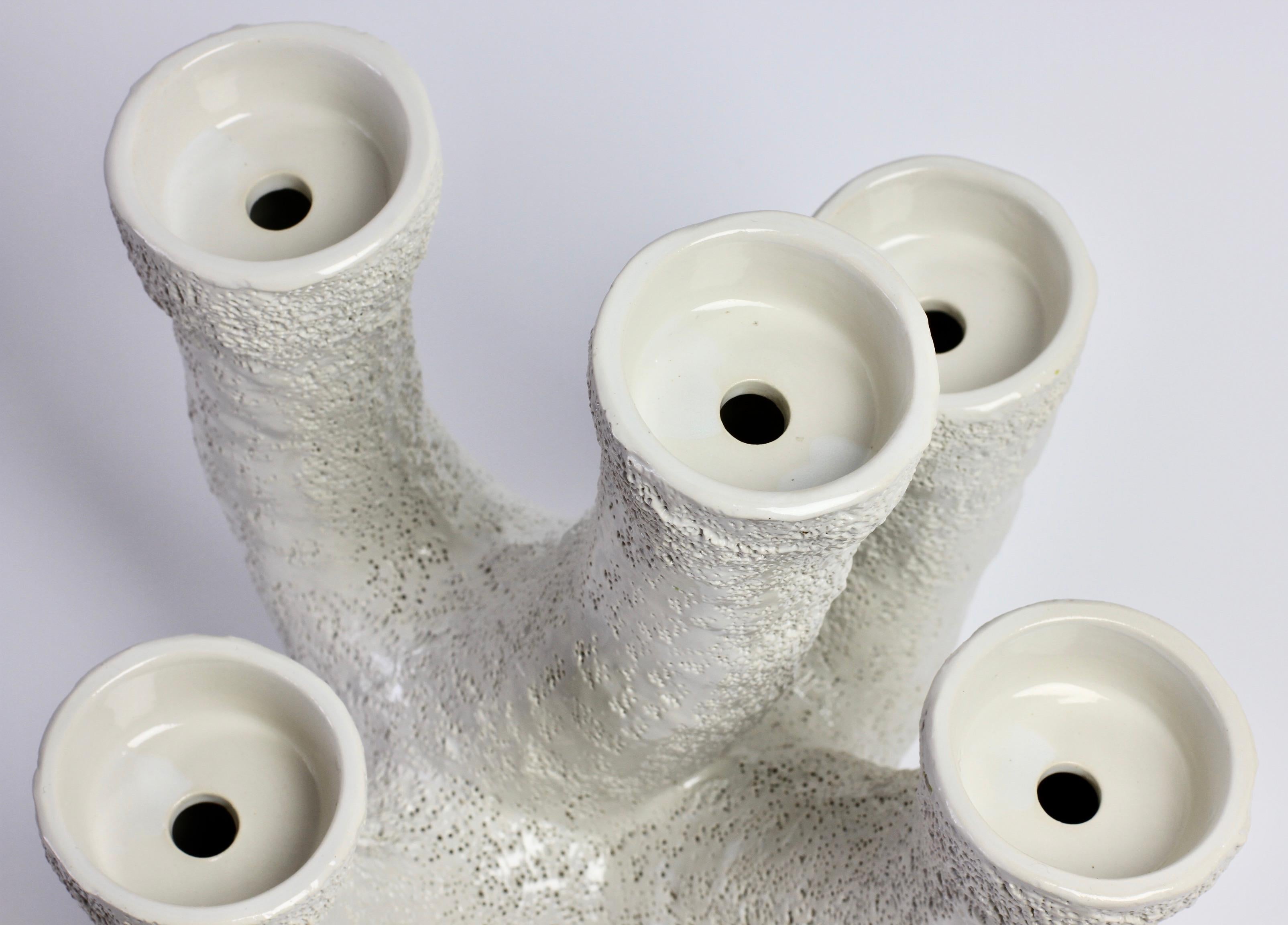 Weißer weißer Vintage-Kerzenständer oder -Kerzenständer aus europäischer Keramik, Koral im Angebot 10