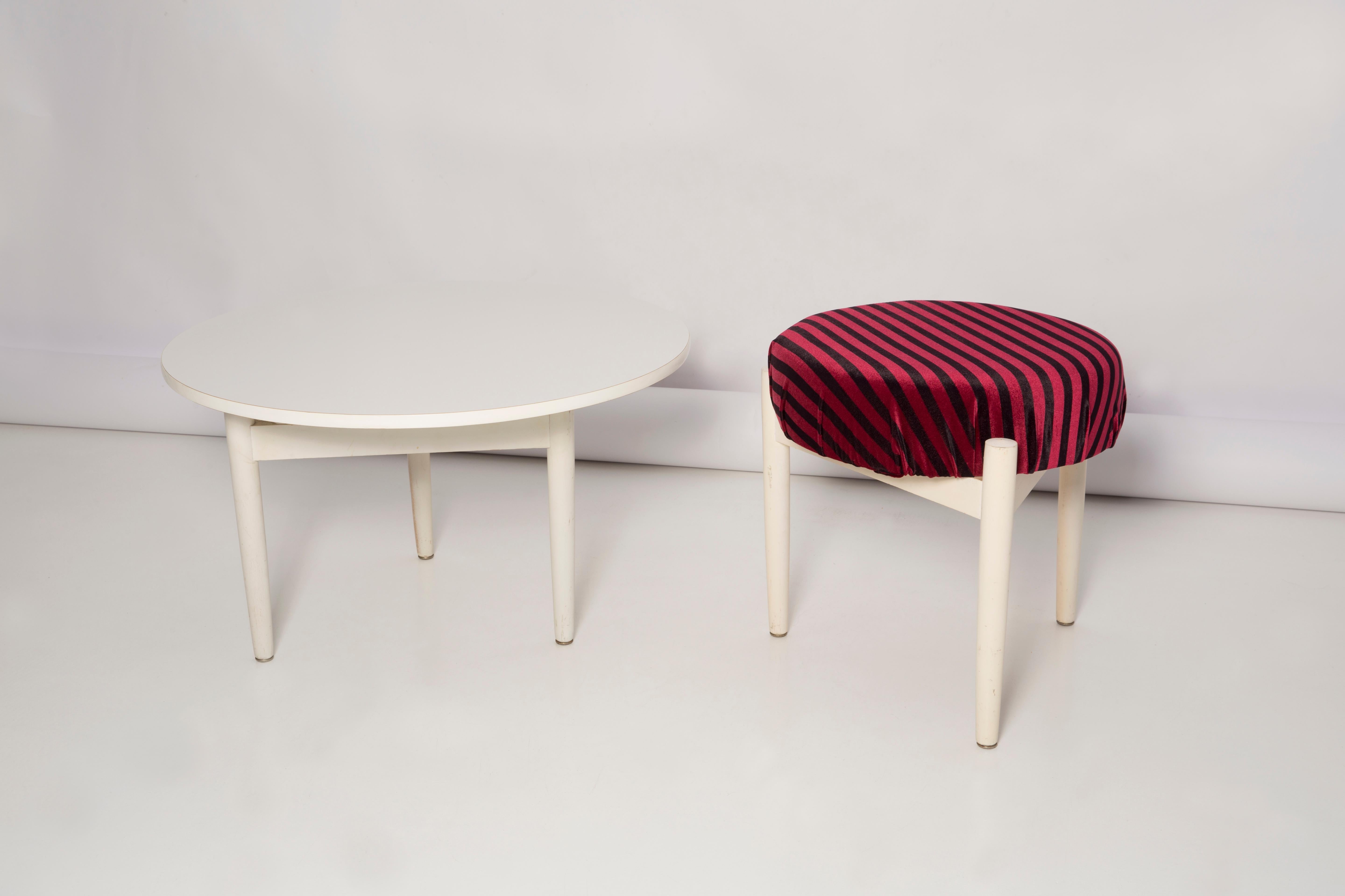 Mid-Century Modern White Vintage Stool and Coffee Table, Denmark, 1960 For Sale