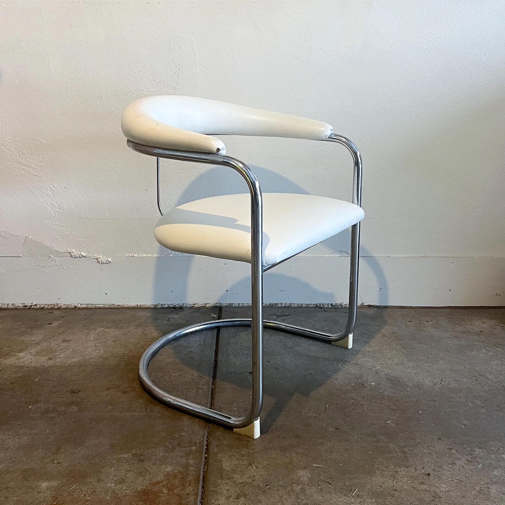 Bauhaus White Vinyl & Chrome Model SS33 Style Cantilever Chair