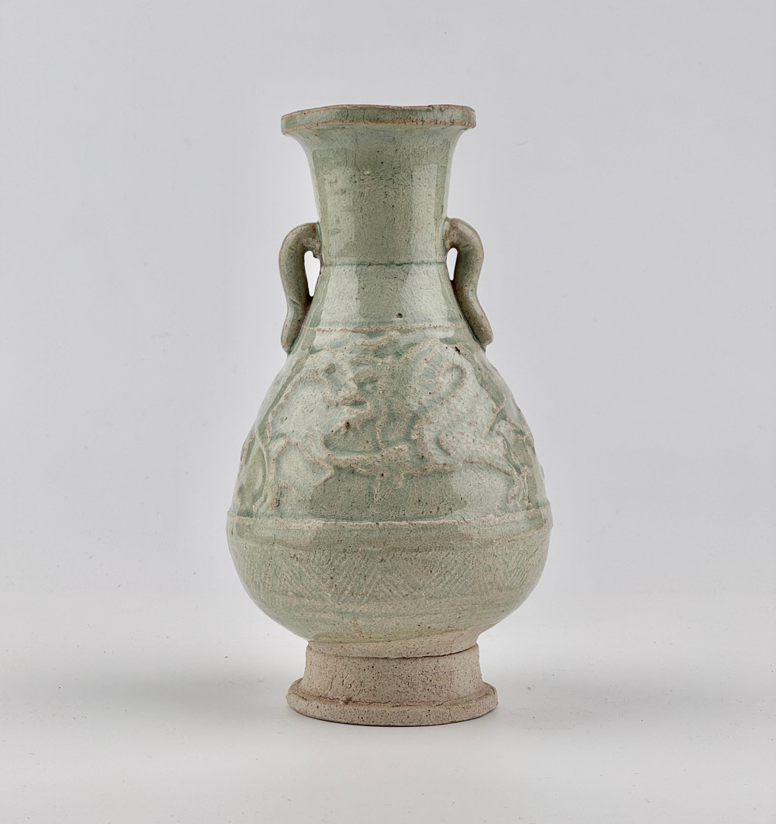 White Ware with two dragons, Yuan Dynasty, 13-14th century For Sale 6