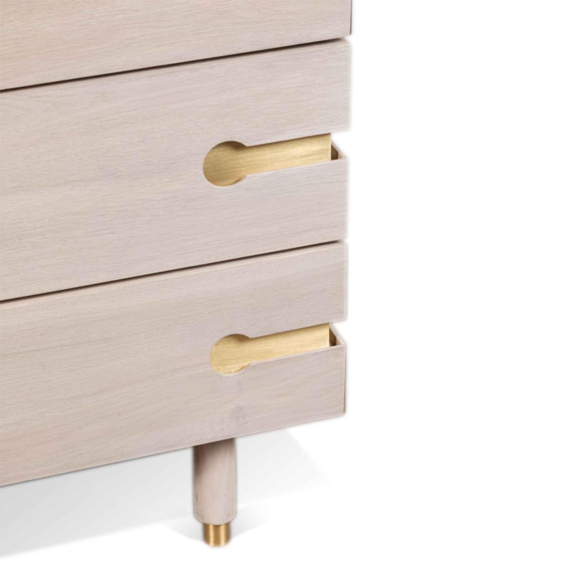Mid-Century moderno Comò Niguel in Oak lavato bianco di Lawson-Fenning in vendita