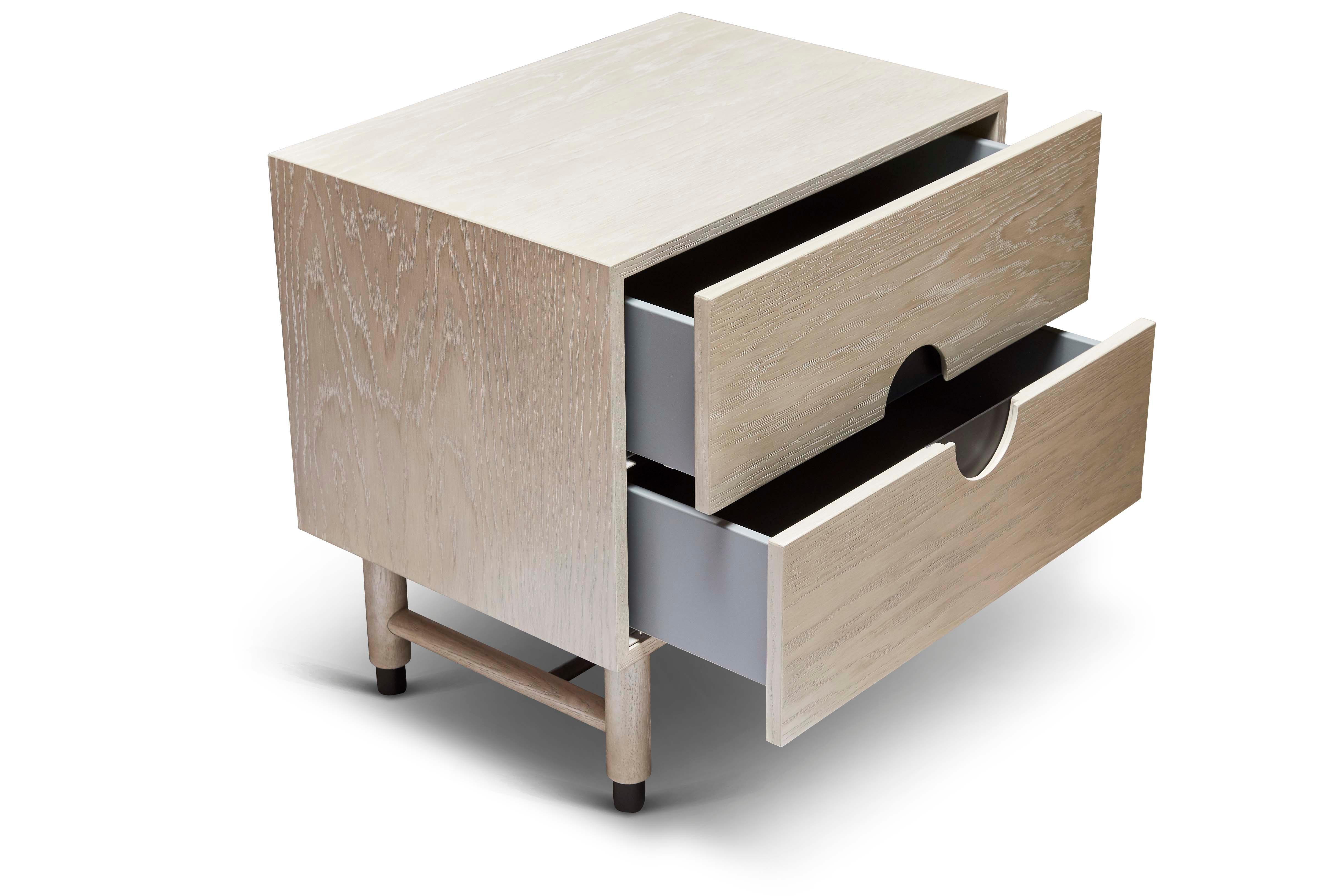 Americano Comodino Niguel in Oak Oak lavato bianco di Lawson-Fenning in vendita
