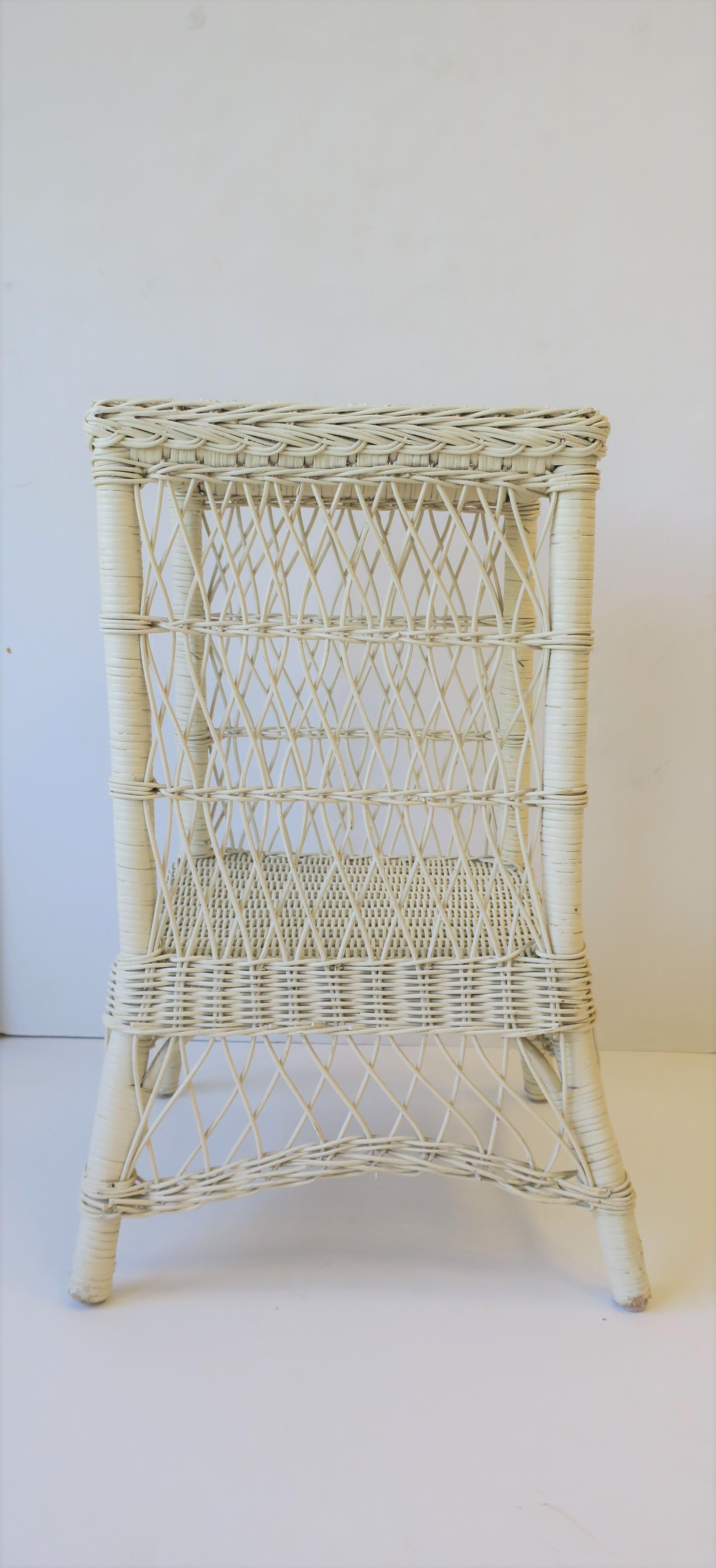 White Wicker End Table or Nightstand Table, circa 1990s 6