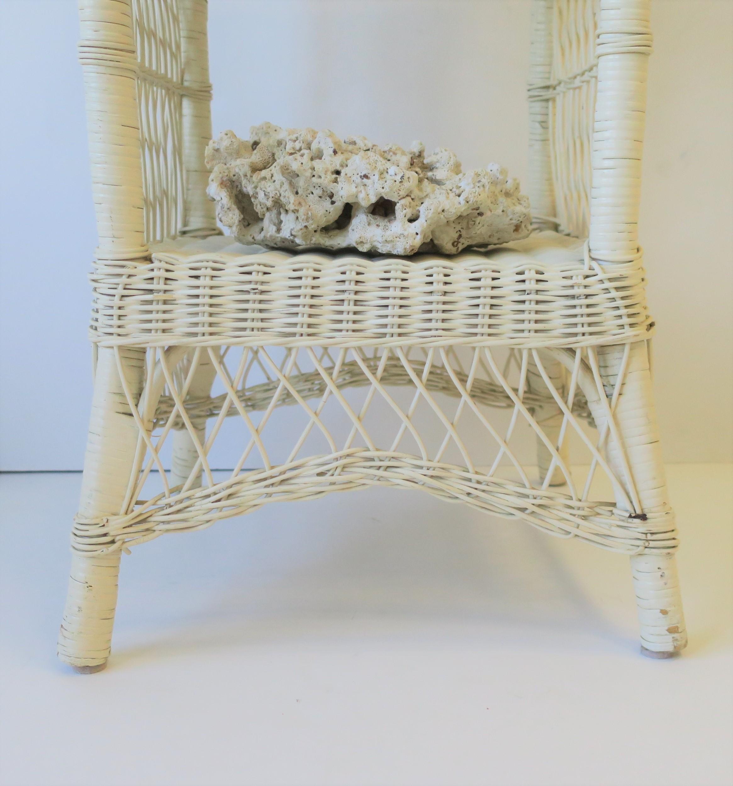 White Wicker End Table or Nightstand Table, circa 1990s 8