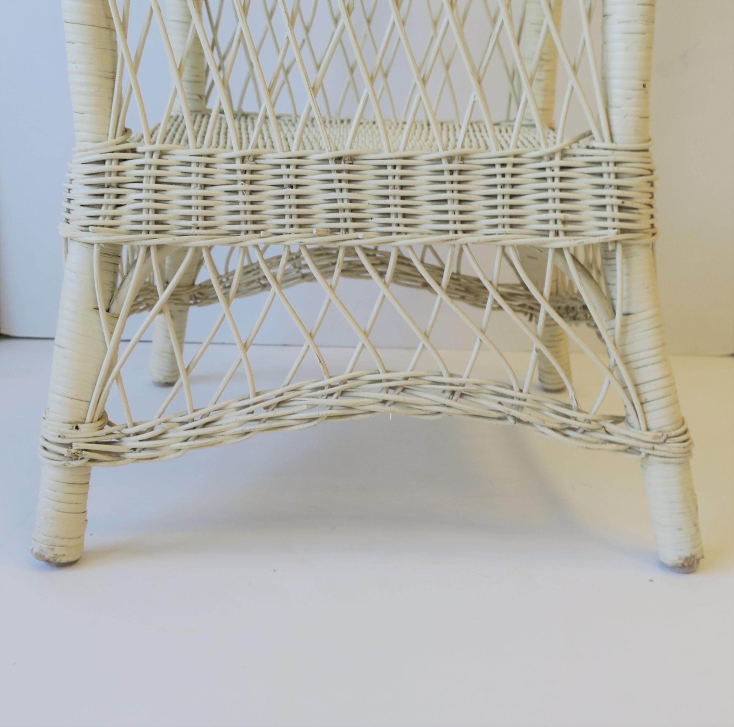 White Wicker End Table or Nightstand Table, circa 1990s 9