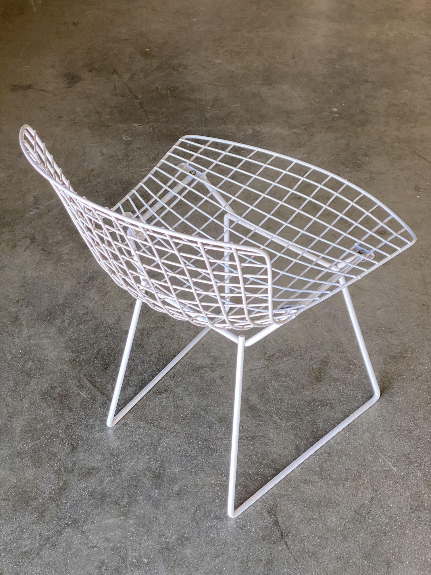 Beistellstuhl aus weißem Draht von Harry Bertoia für Knoll, Paar um 1952 (Aluminium) im Angebot