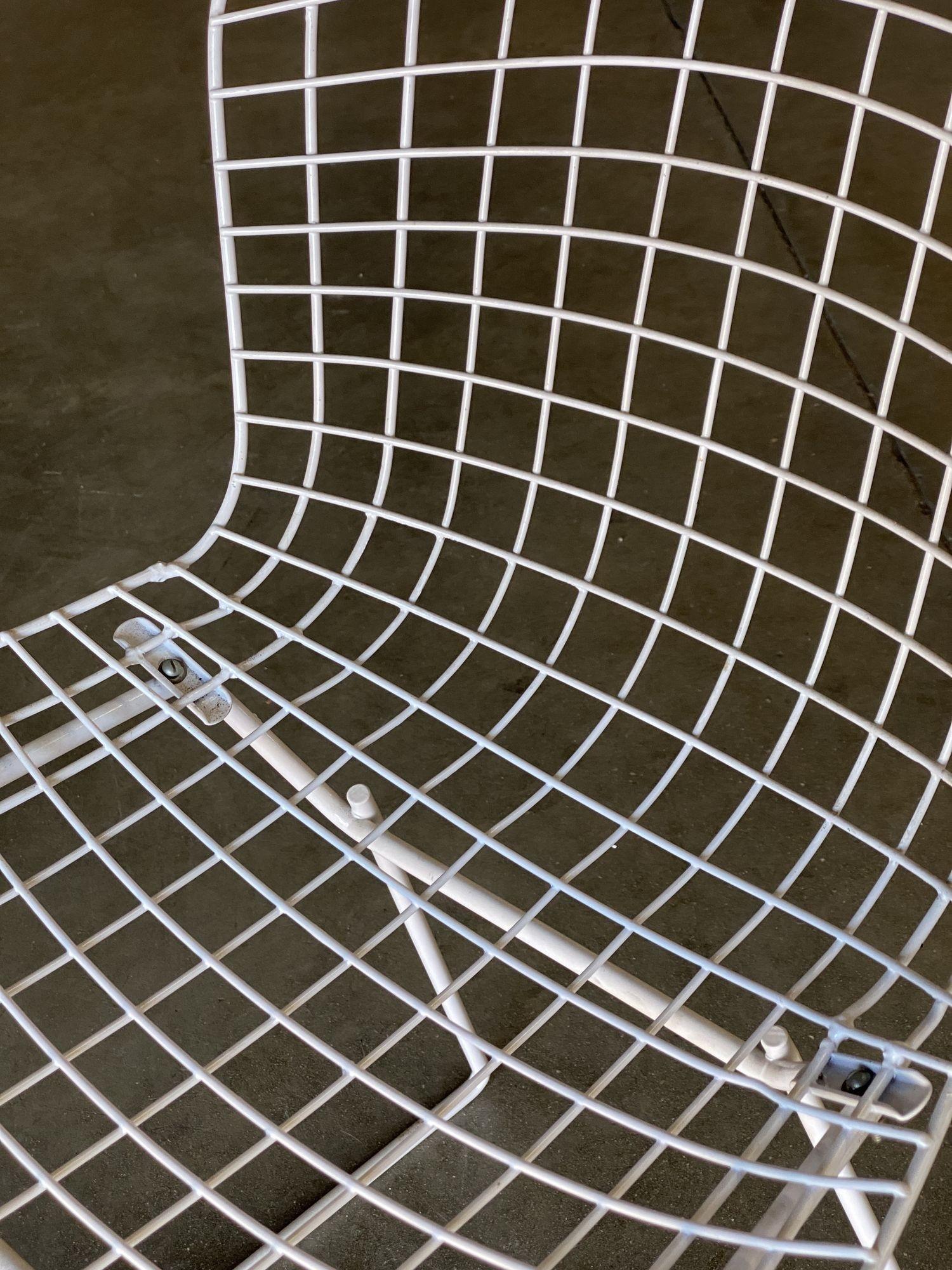 Beistellstuhl aus weißem Draht von Harry Bertoia für Knoll, Paar um 1952 im Angebot 2