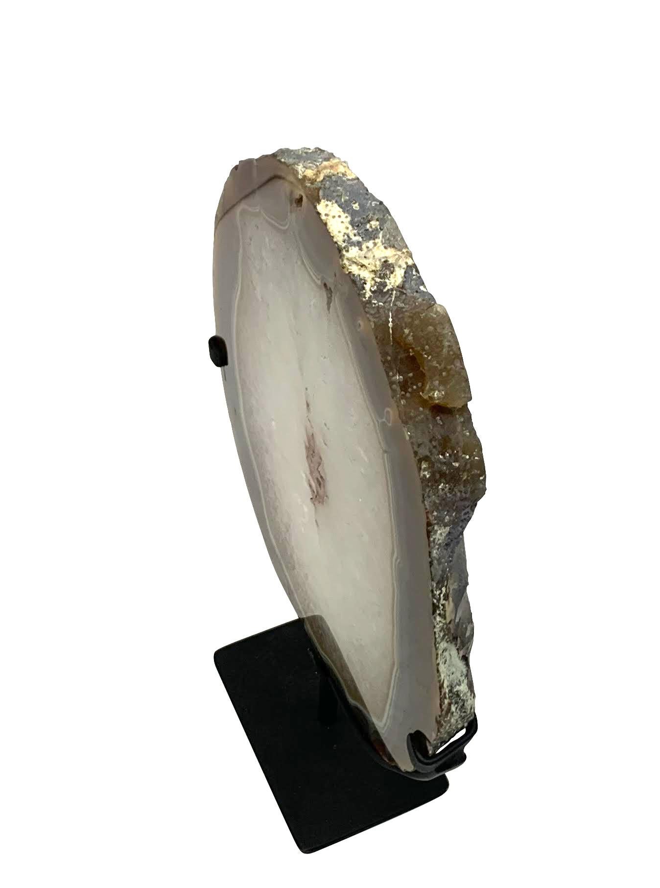 18th Century and Earlier White With Brown Border Thick Agate Geode Sculpture, Brazil, Prehistoric For Sale
