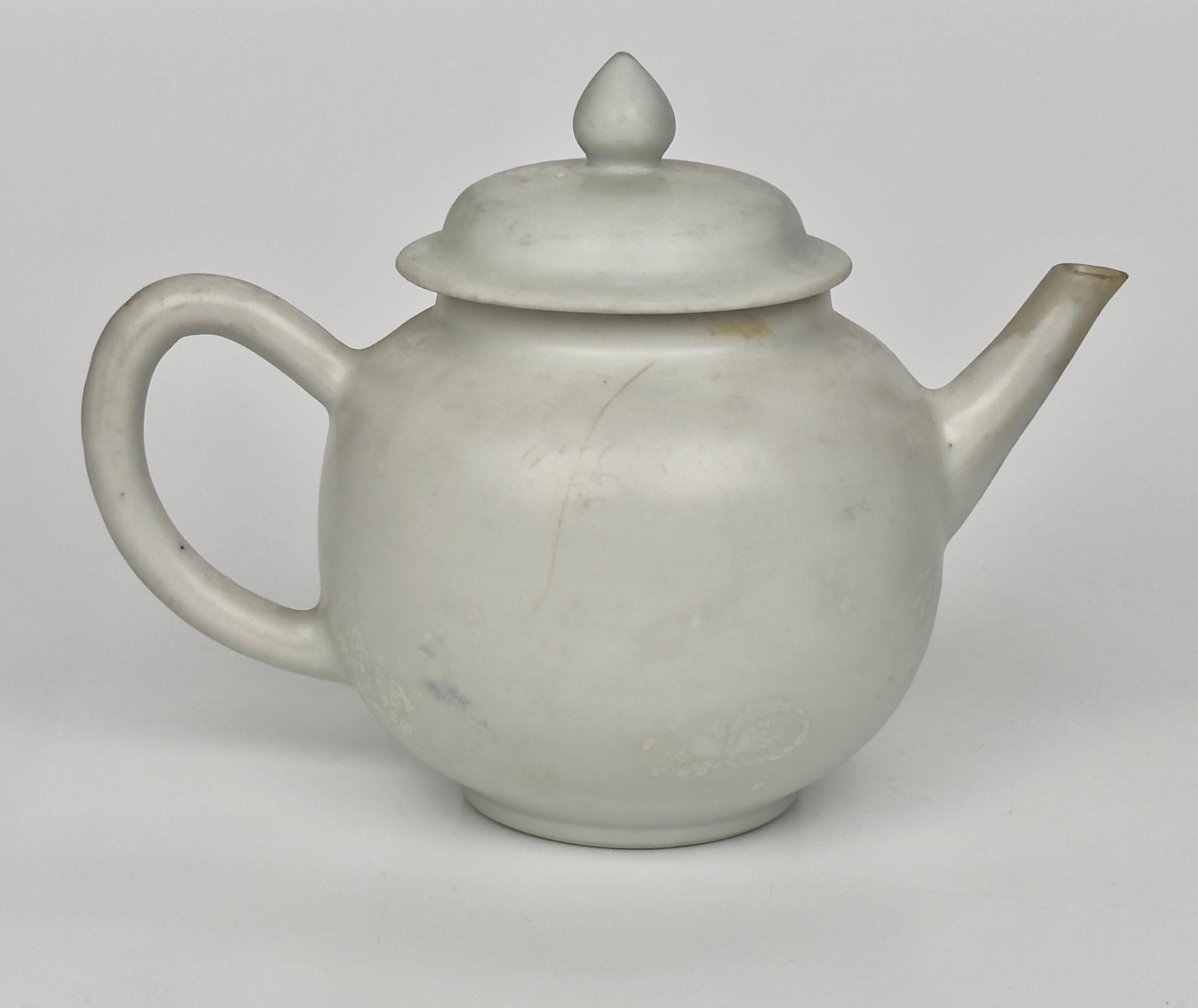 Servizio da tè bianco con smalto sovrasmaltato Circa 1725, dinastia Qing, regno Yongzheng in vendita 8