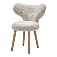 Sillas WNG blancas con tapicería de piel de oveja Moonlight de Mazo Design