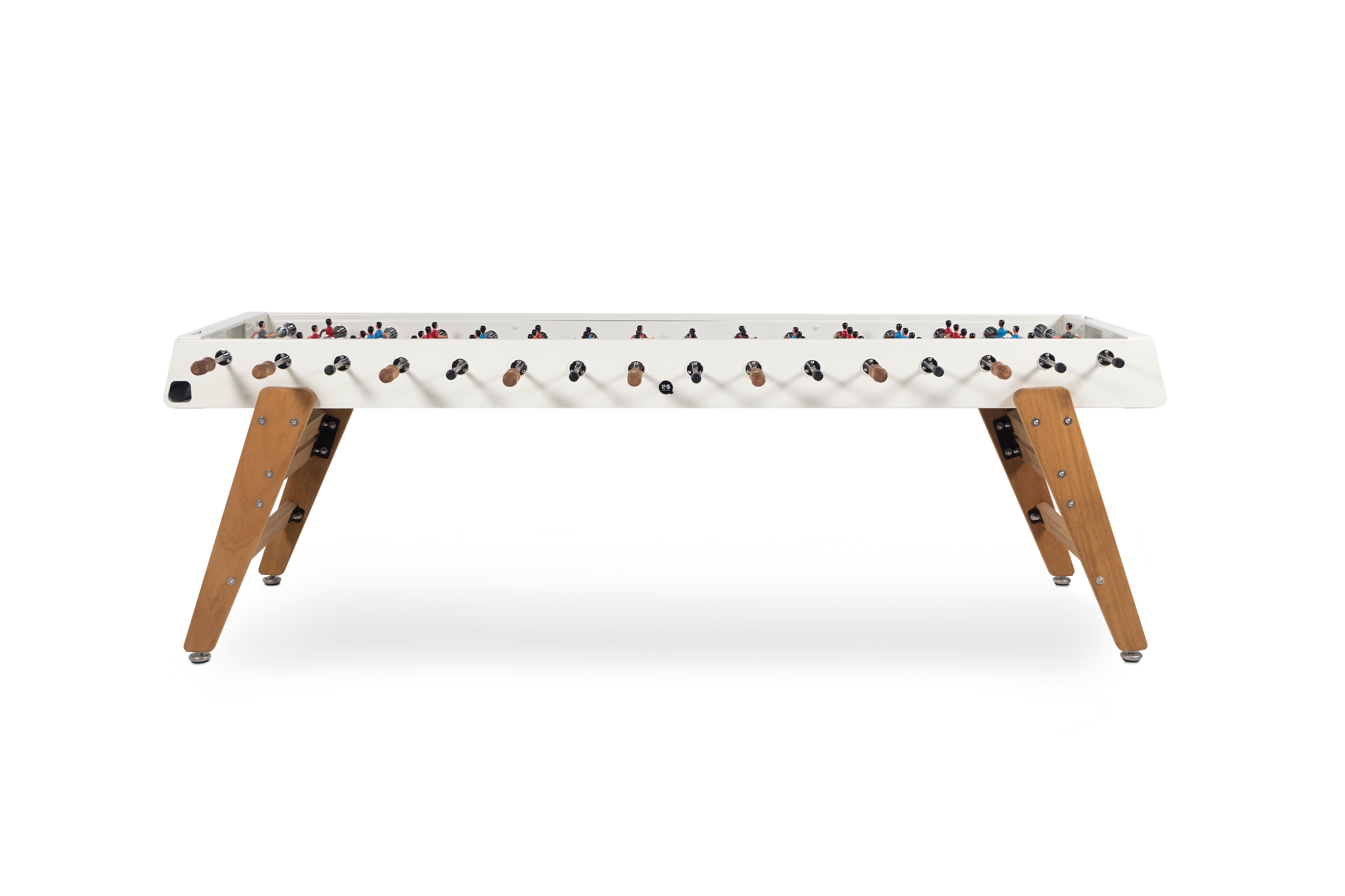 FOOSBALL TABLE RS3 MAX in Green
DESIGNED BY RAFAEL RODRÍGUEZ for RS Barcelona

The more, the merrier. It’s not just a saying, it’s really true. The RS MAX football table doubles the fun so you can make the most of the game and some good company. Are