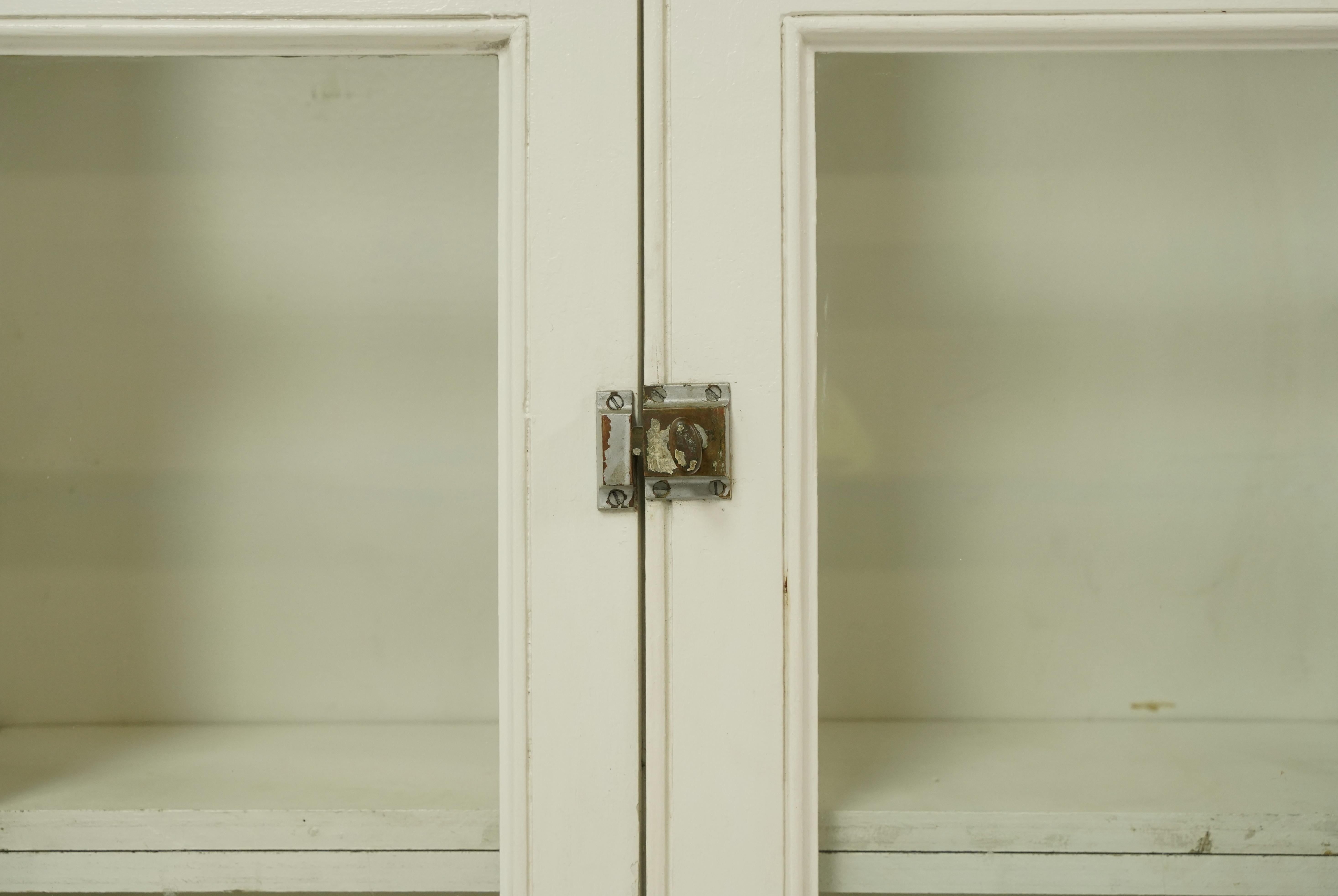 White Wood Glass Doors Upper Kitchen Cabinet Unit In Good Condition For Sale In New York, NY