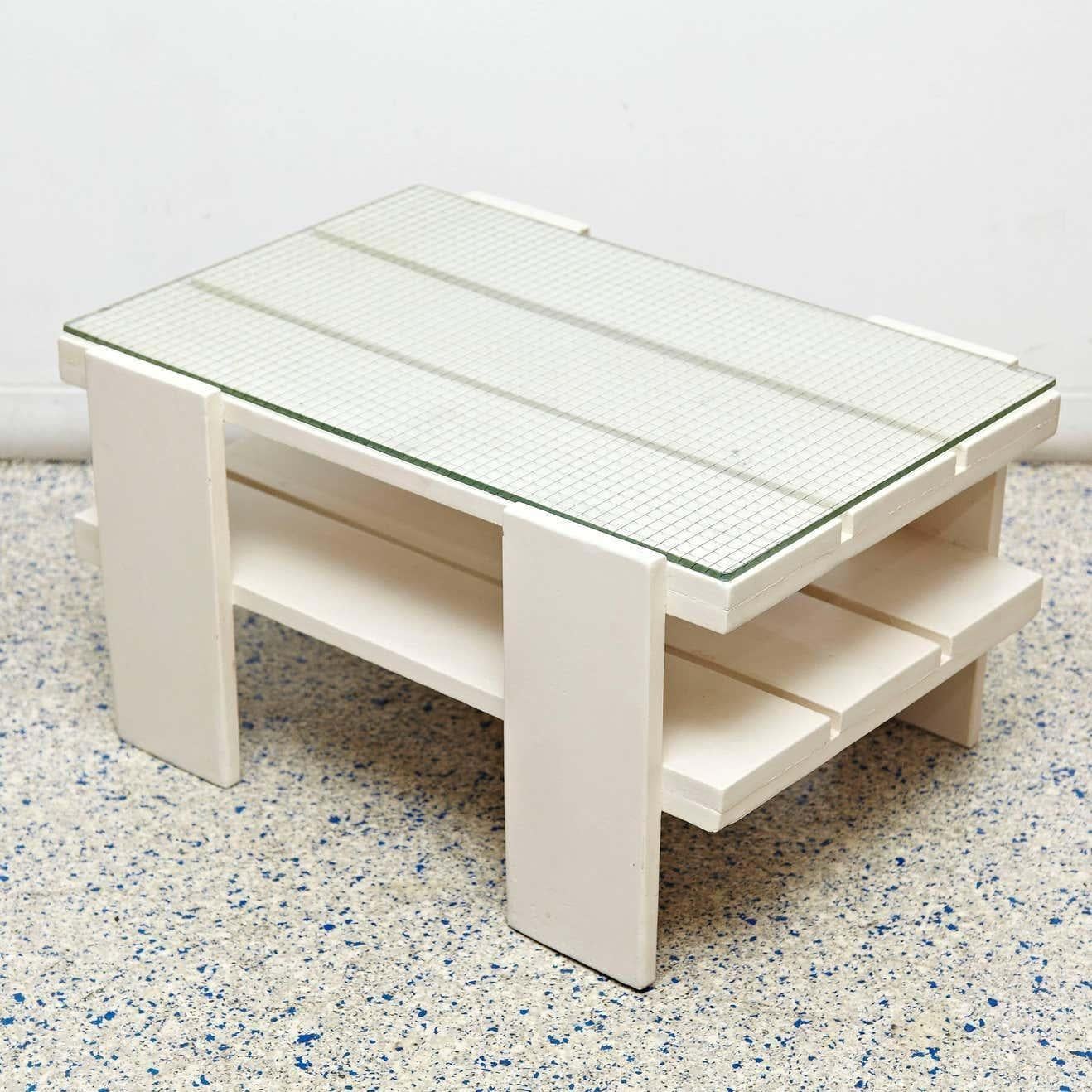 Dutch White Wood Mid-Century Modern Table in the Style of Gerrit Rietveld, circa 1950 For Sale