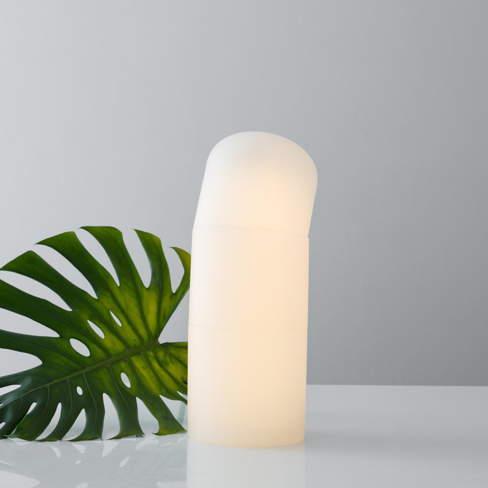 Fait main Les luminaires d'habitants en verre soufflé à la bouche « Worm blanc » en vente