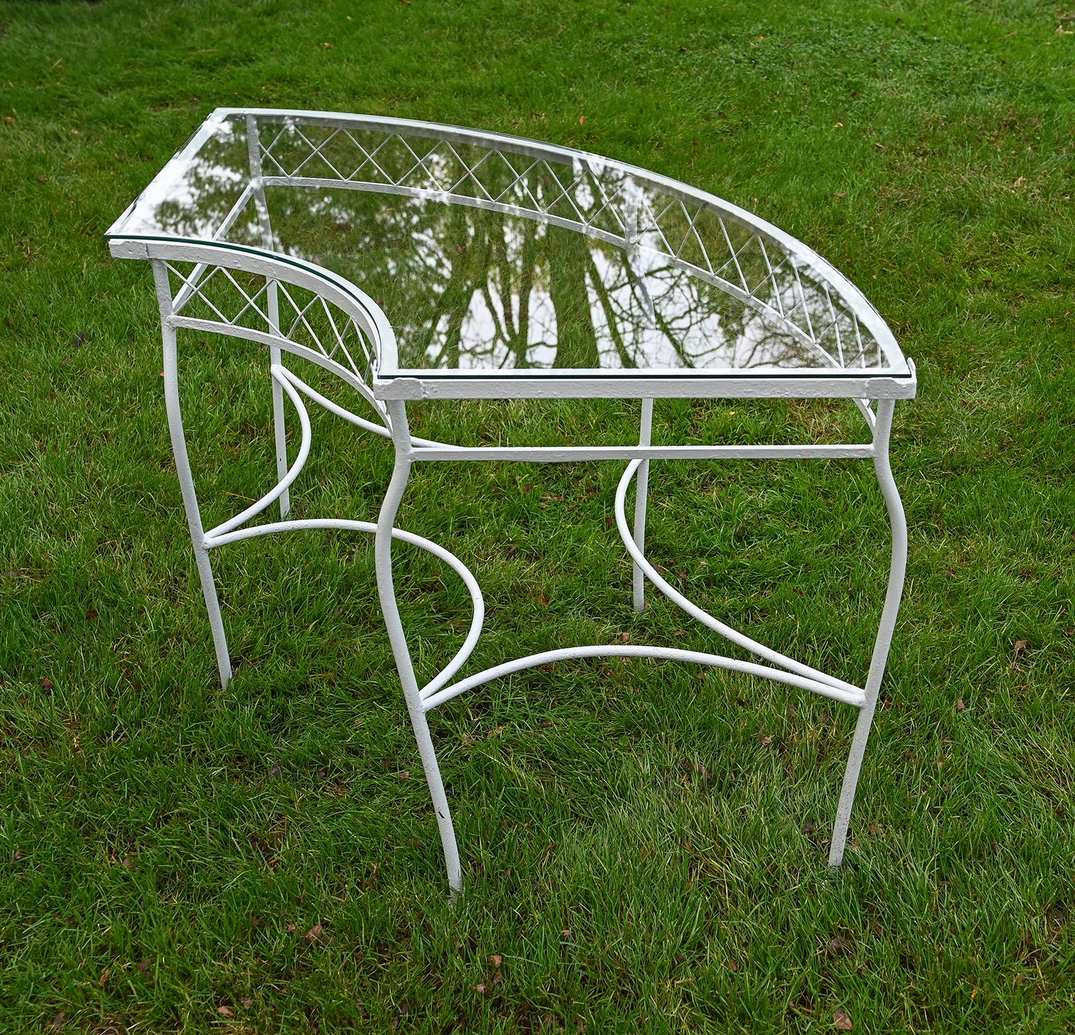 White Wrought-Iron Dining Table from Kykuit In Good Condition For Sale In Katonah, NY