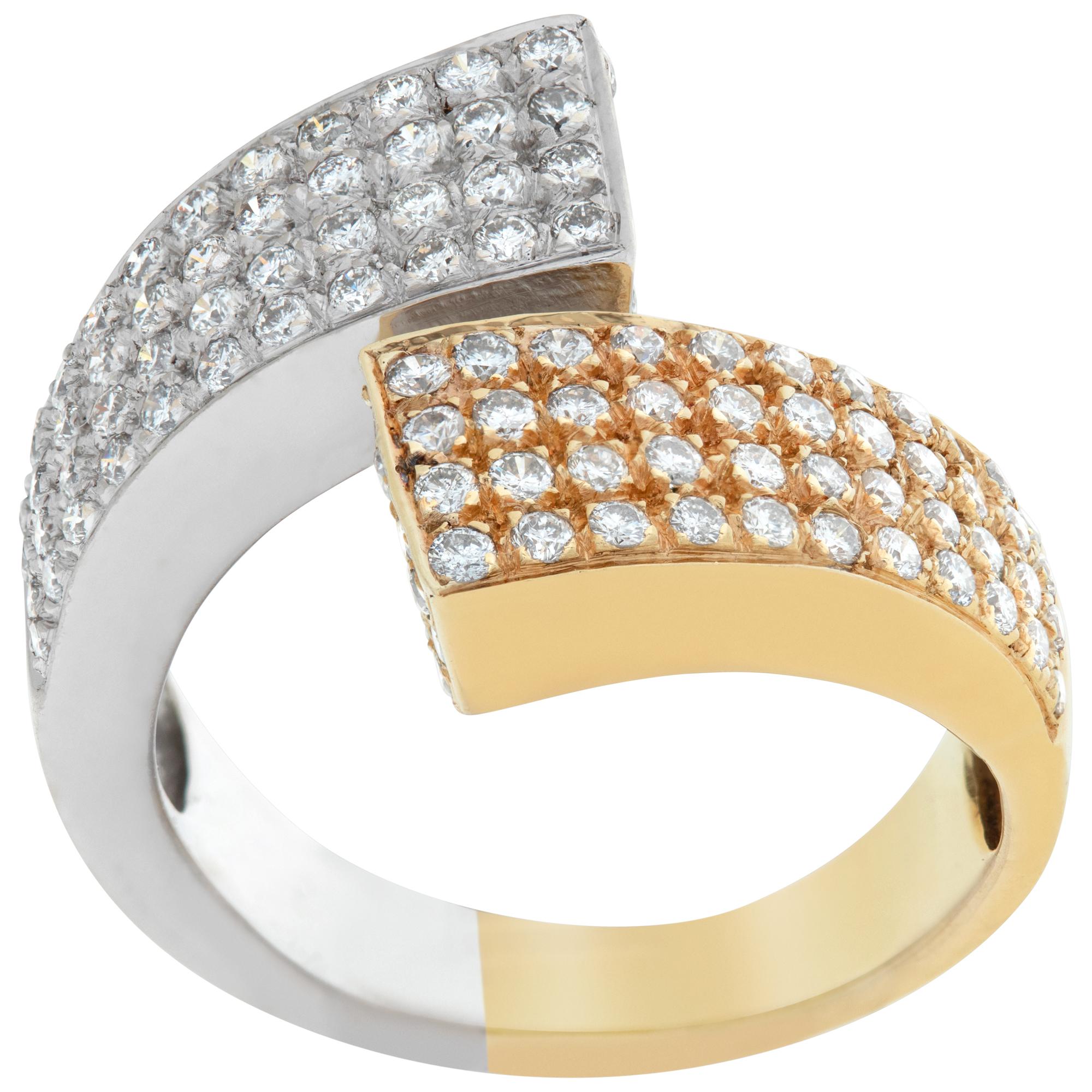 Sparkling diamond ring in 18k white & yellow gold with approx. 1.4 carats in brilliant cut diamonds. Size.6This Diamond ring is currently size 6 and some items can be sized up or down, please ask! It weighs 4.9 pennyweights and is 18k White & Yellow