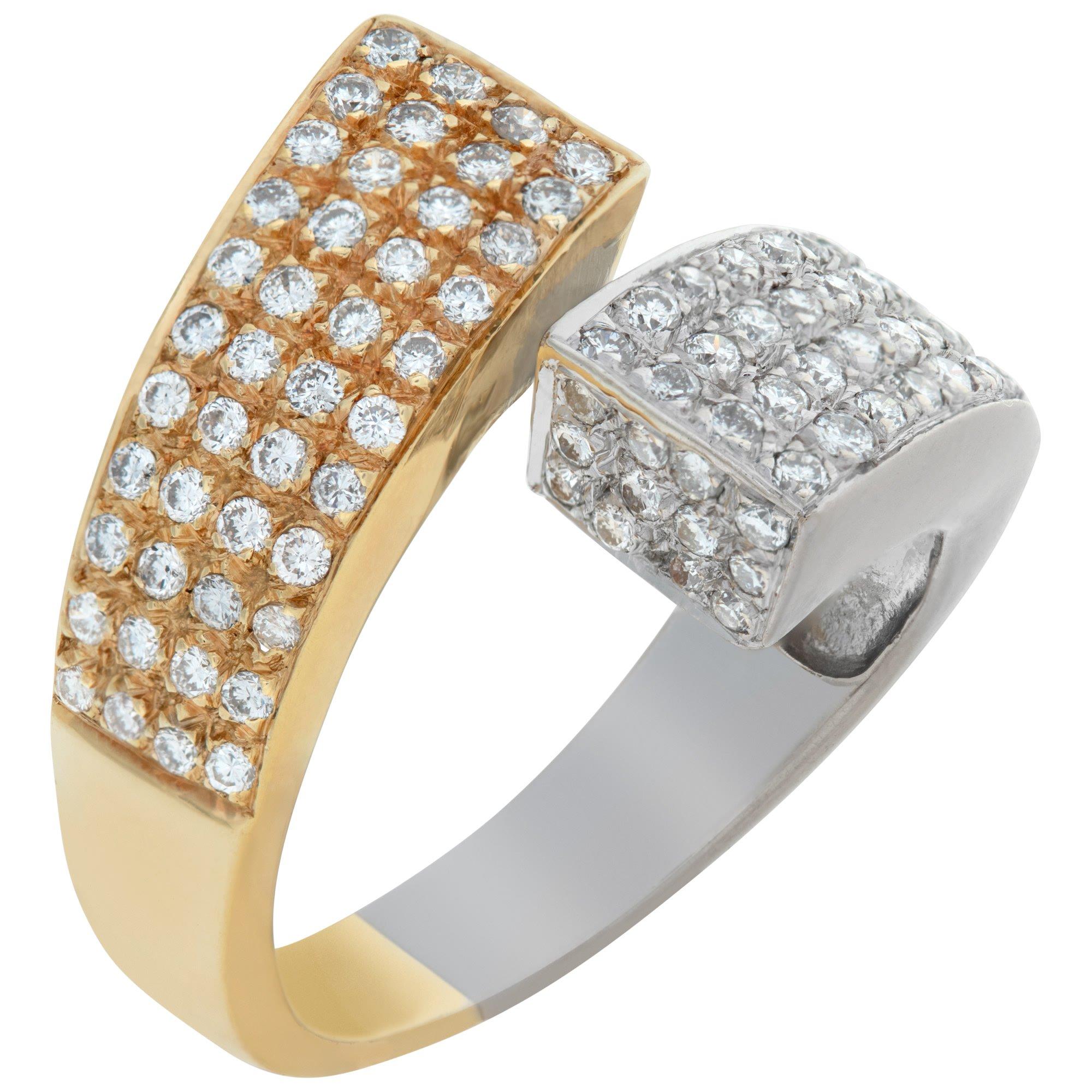 White & yellow gold diamond ring with  brilliant cut diamonds In Excellent Condition For Sale In Surfside, FL