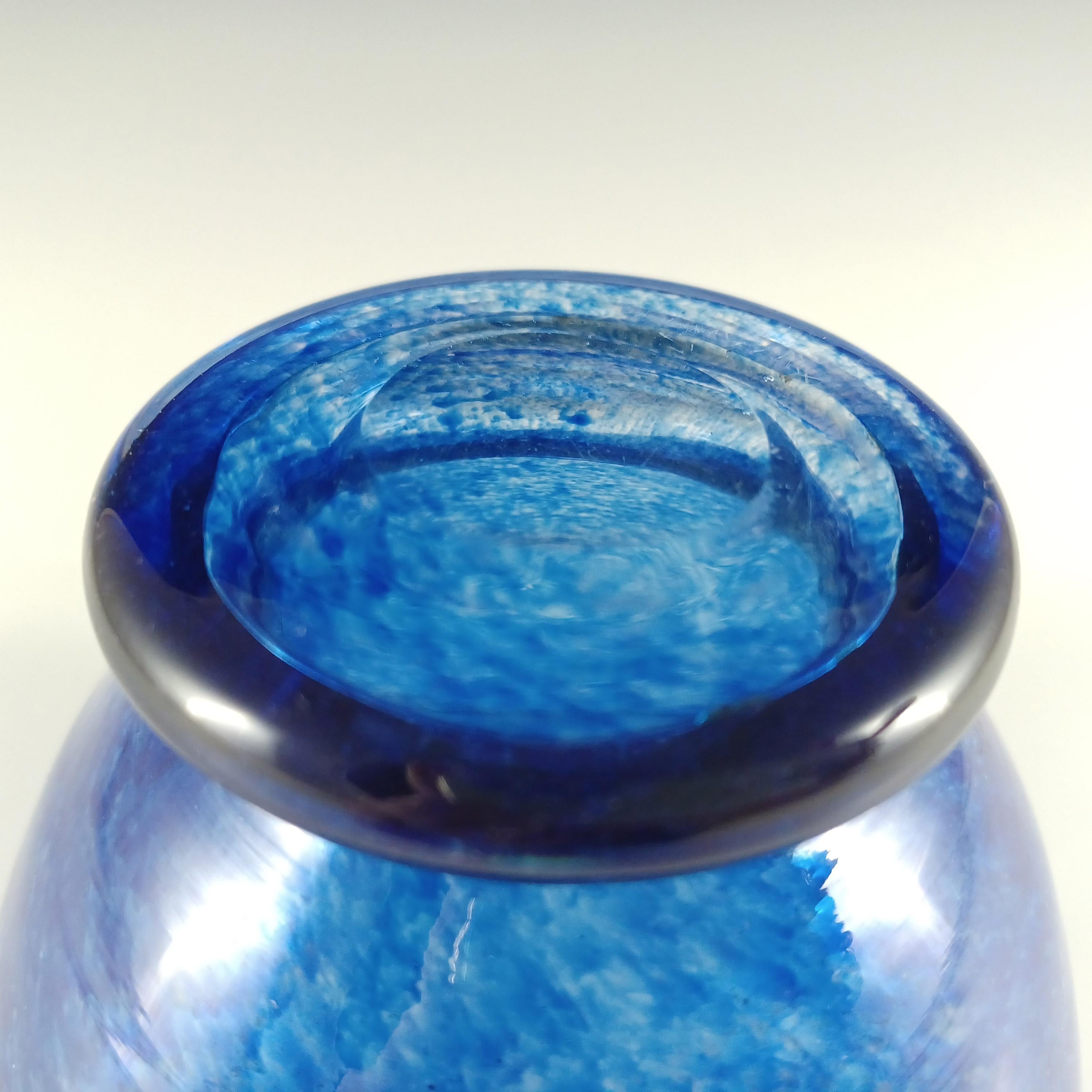 Whitefriars #7170 William Butler Vaso / Ciotola in vetro blu torbido in vendita 2