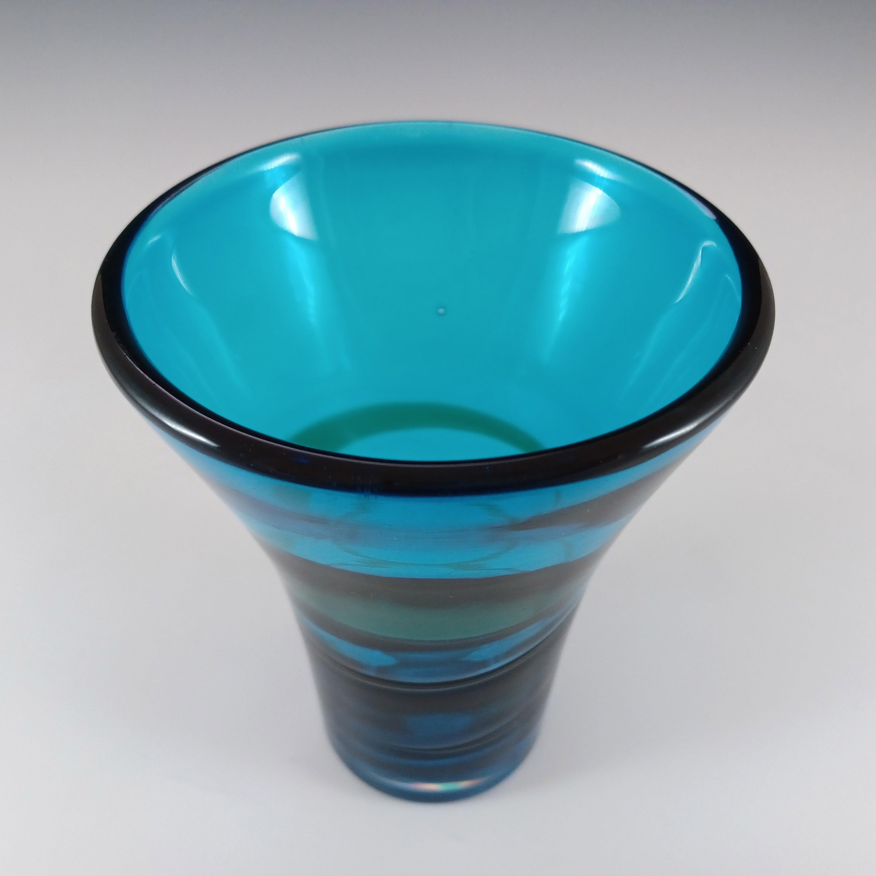 British Whitefriars #9709 Baxter Blue/Green Glass Ribbon Trail Vase For Sale