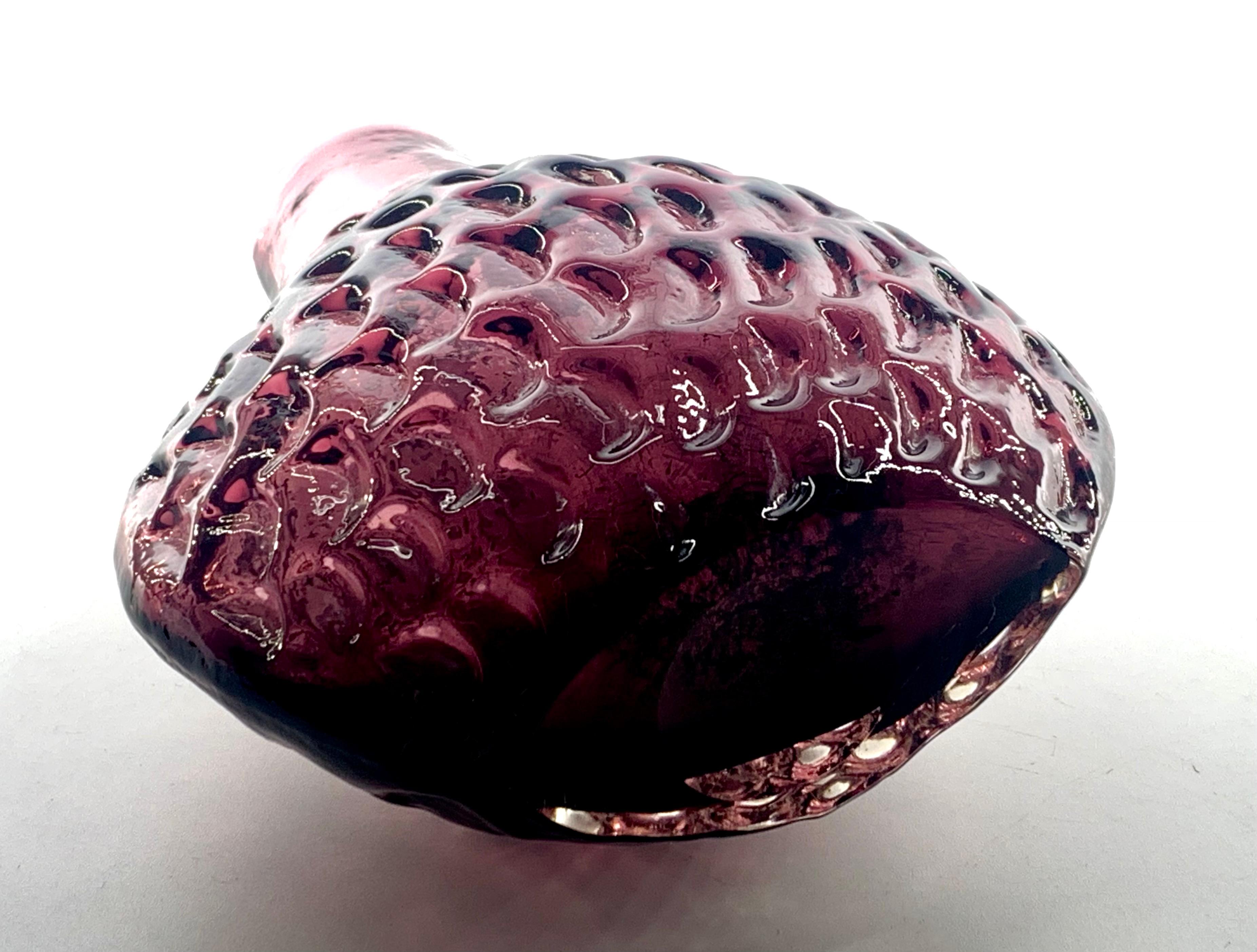 Vase Onion Aubergine de Geoffrey Baxter, Royaume-Uni, vers 1971. en vente 2