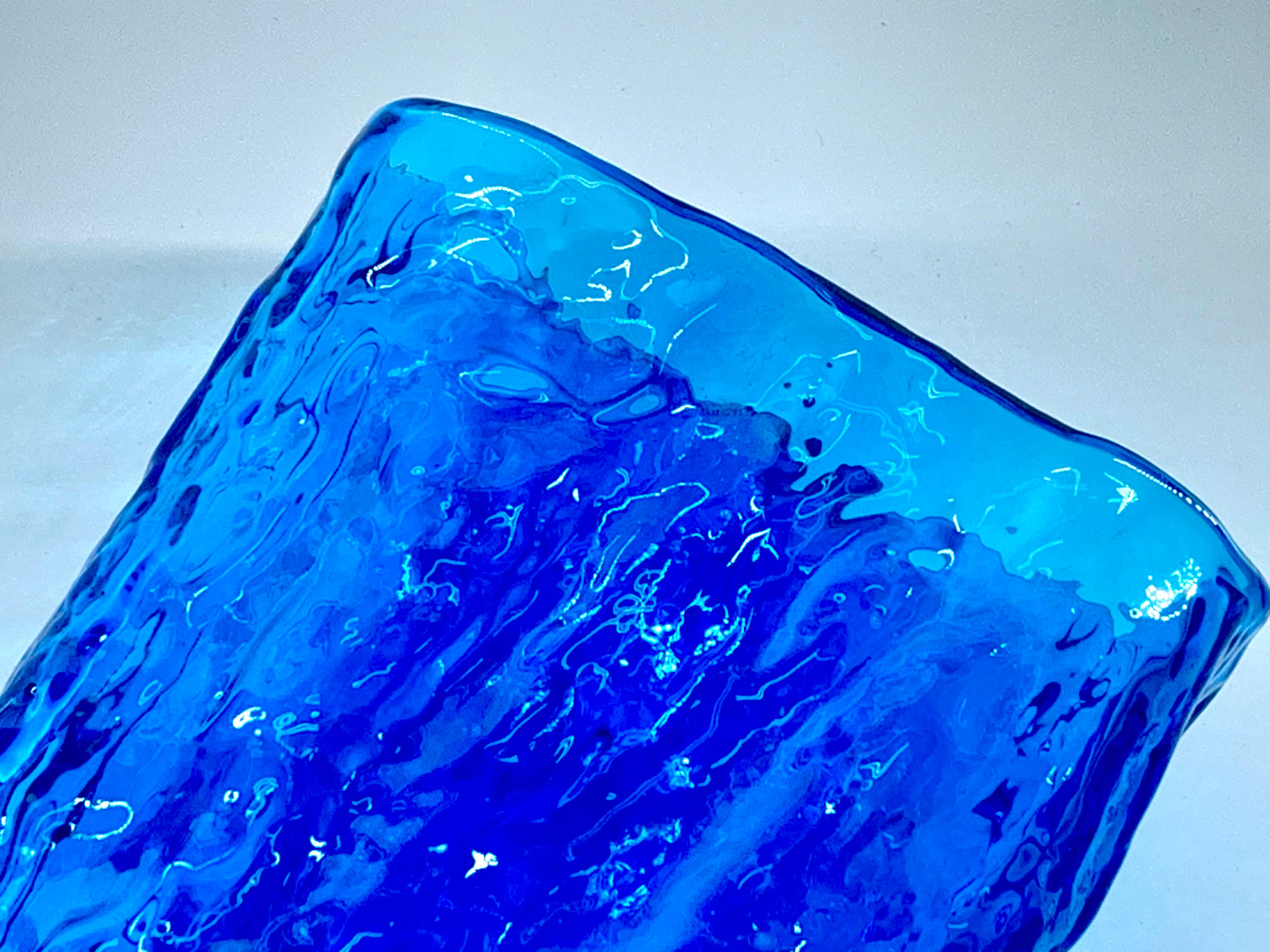 Fine XX secolo Vaso in corteccia blu Whitefriars by Geoffrey Baxter, A.C., 1970 ca. in vendita