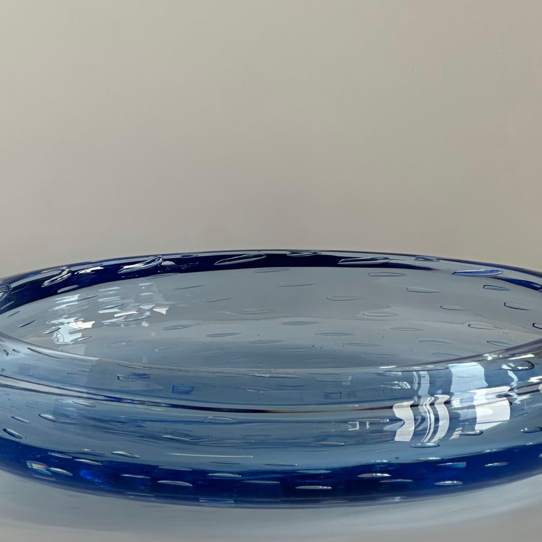 Whitefriars Geoffrey Baxter Large Blue Glass Dish, Controlled Bubbles, 1960s For Sale 2