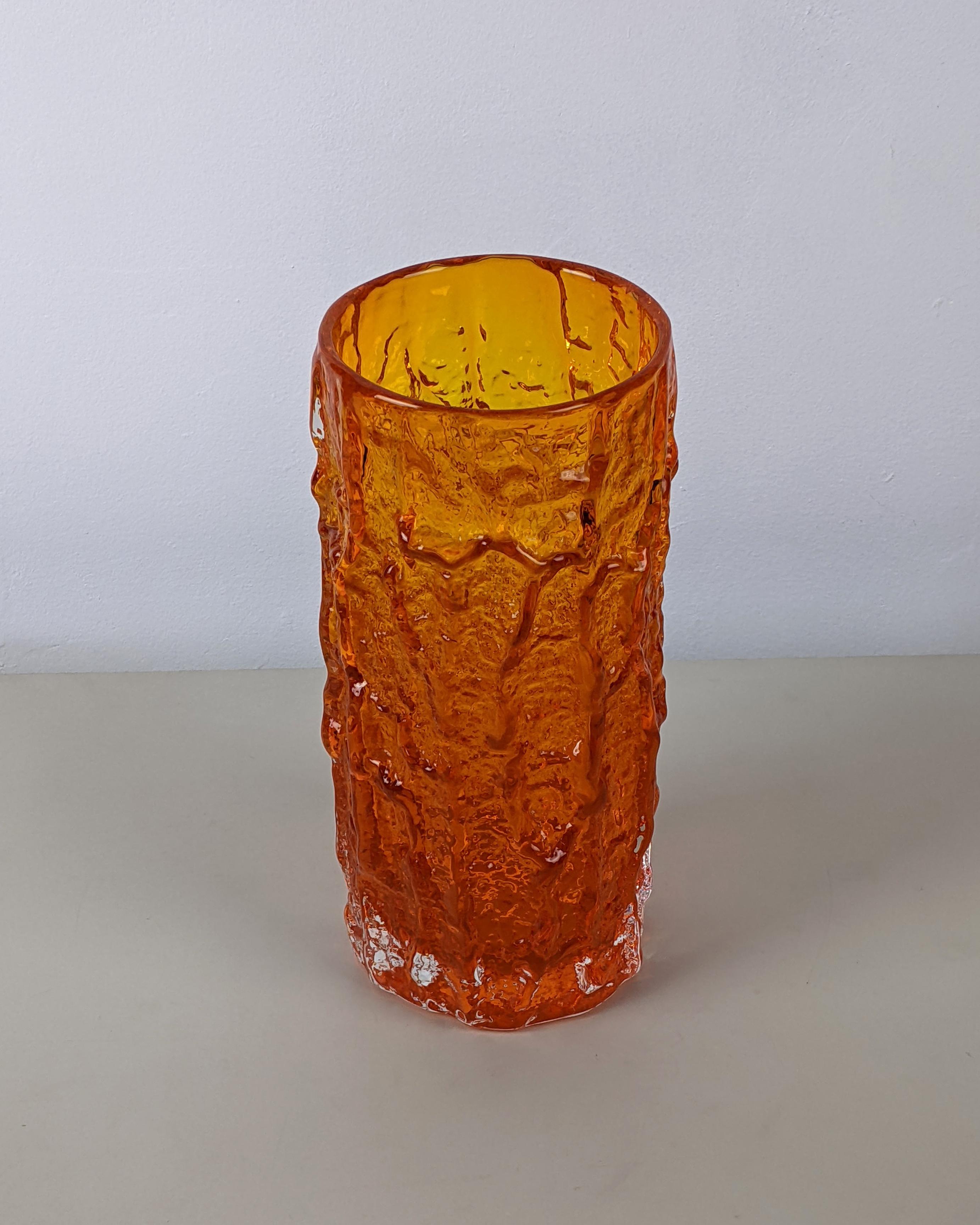 Whitefriars Large ‘Bark’ Vase, Orange Glass, by Geoffrey Baxter, 1960s In Good Condition In London, GB