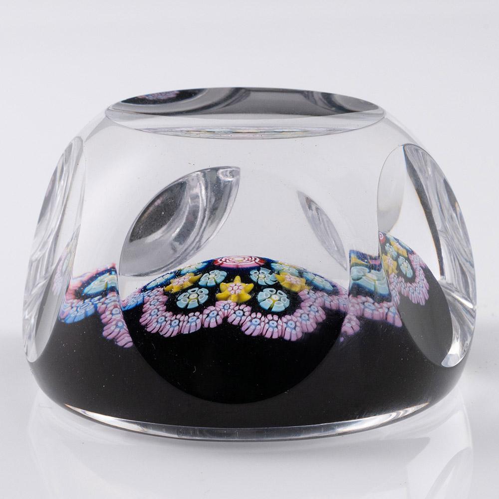 Whitefriars Briefbeschwerer Seltene Clichy Rose Millefiori Girlande 1979 (Englisch) im Angebot