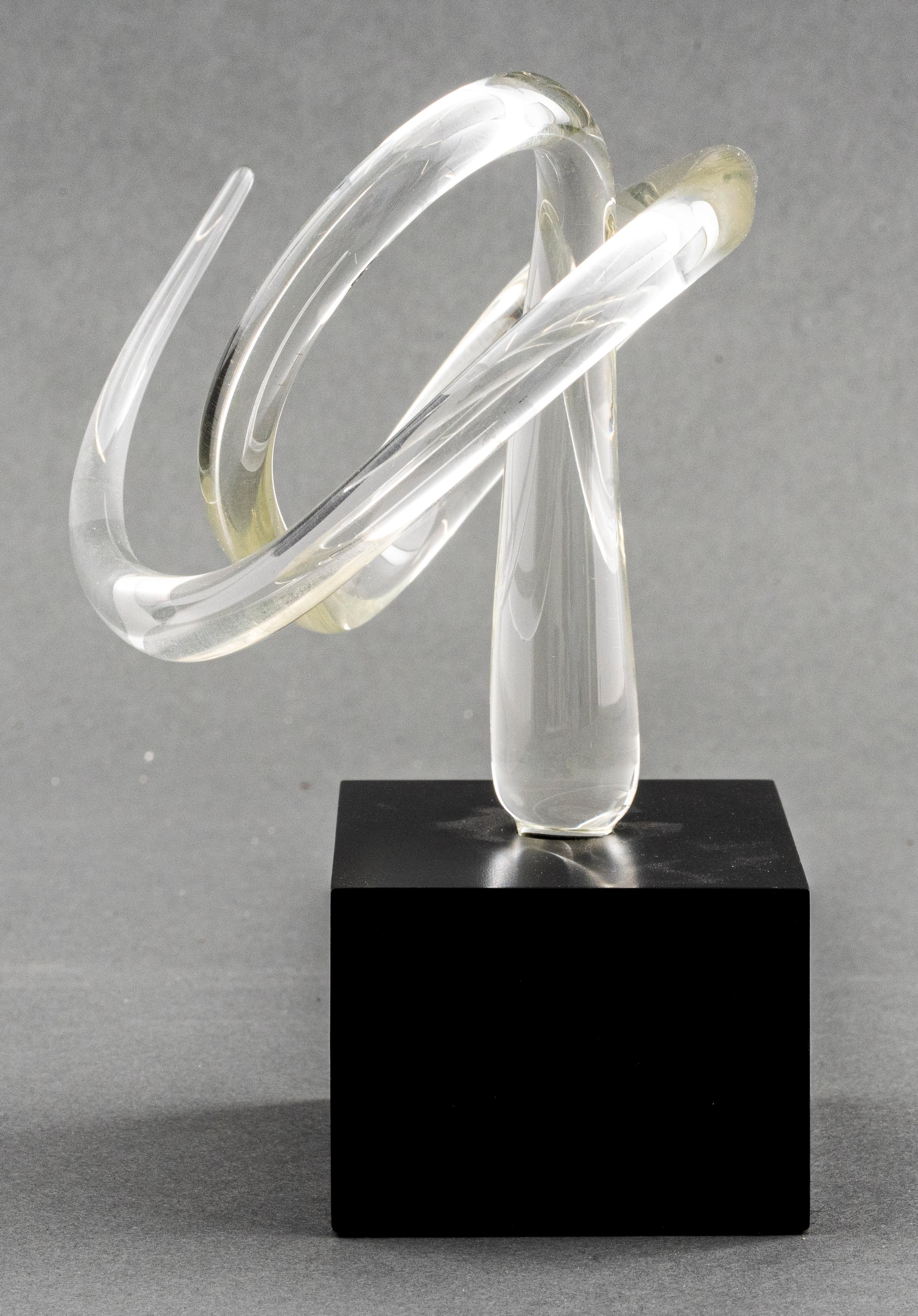 Warner Whitfield and Beatriz Kelemen, abstract glass sculpture, 1990, signed. Measures: 6