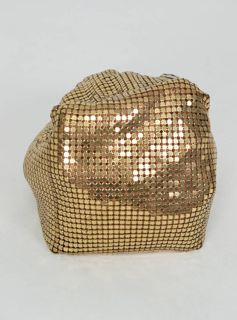 Download Whiting and Davis Gold Mesh Beggar's Purse, 1930s at 1stdibs