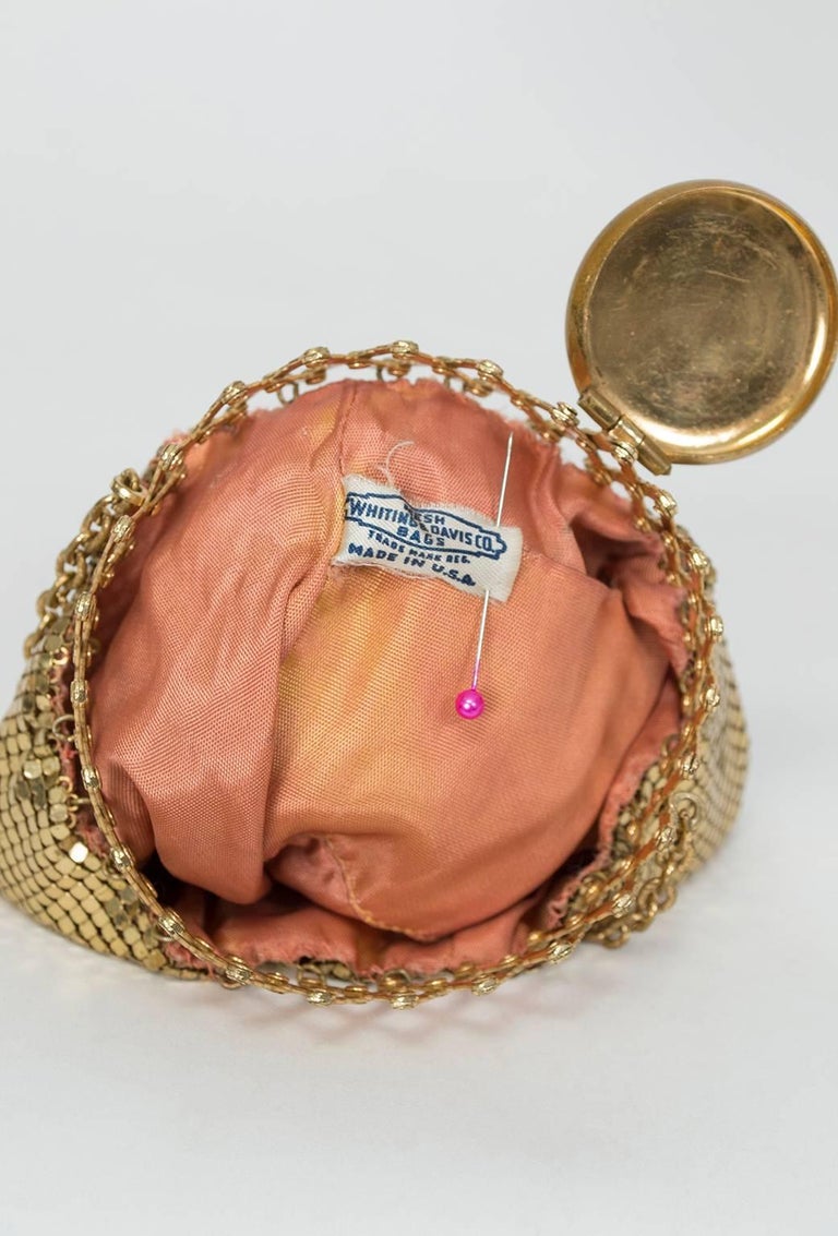 Download Whiting and Davis Gold Mesh Beggar's Purse, 1930s at 1stdibs