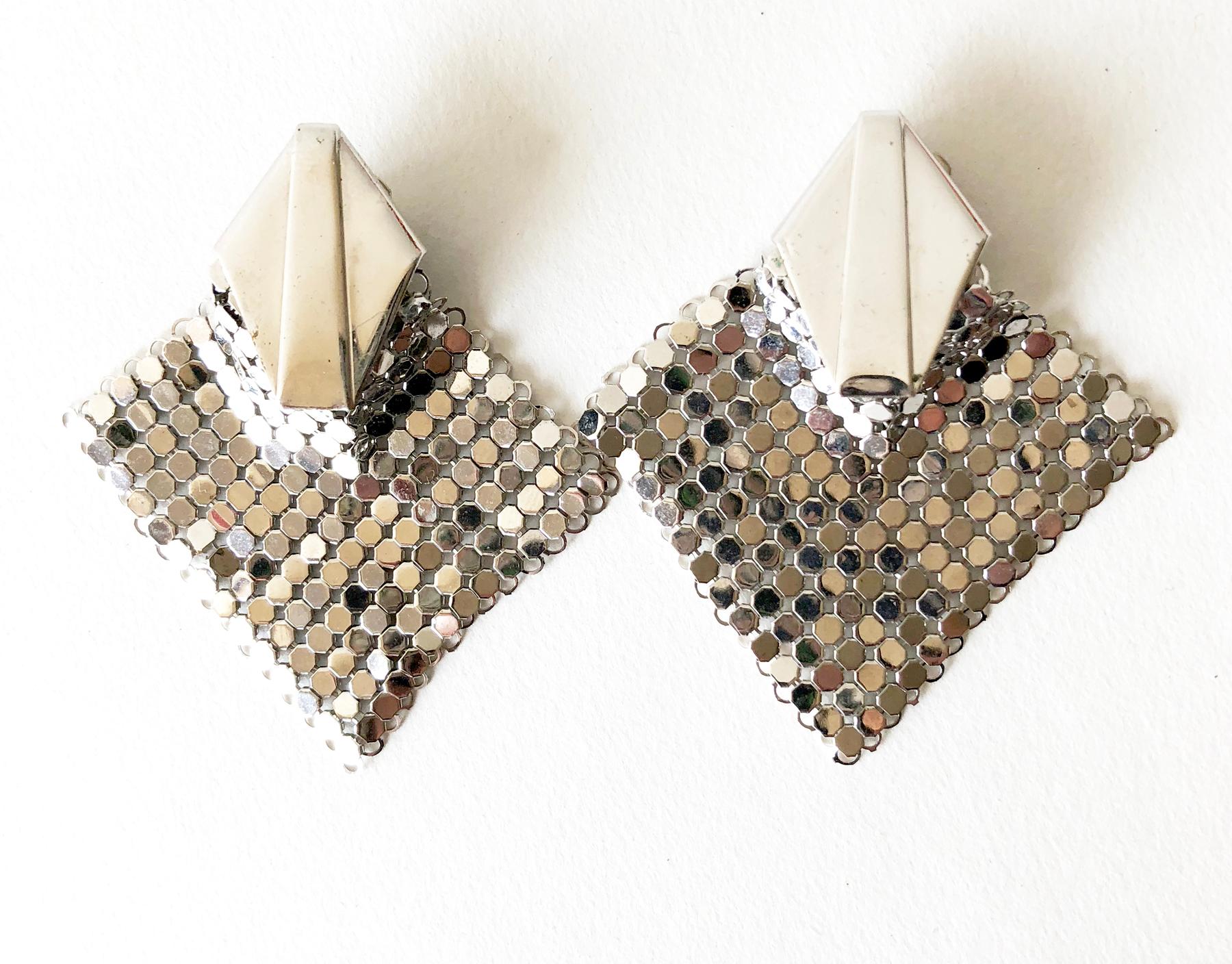 Vintage 1970's Whiting & Davis disco chain mail clipback earrings.  Earrings measure 2.5