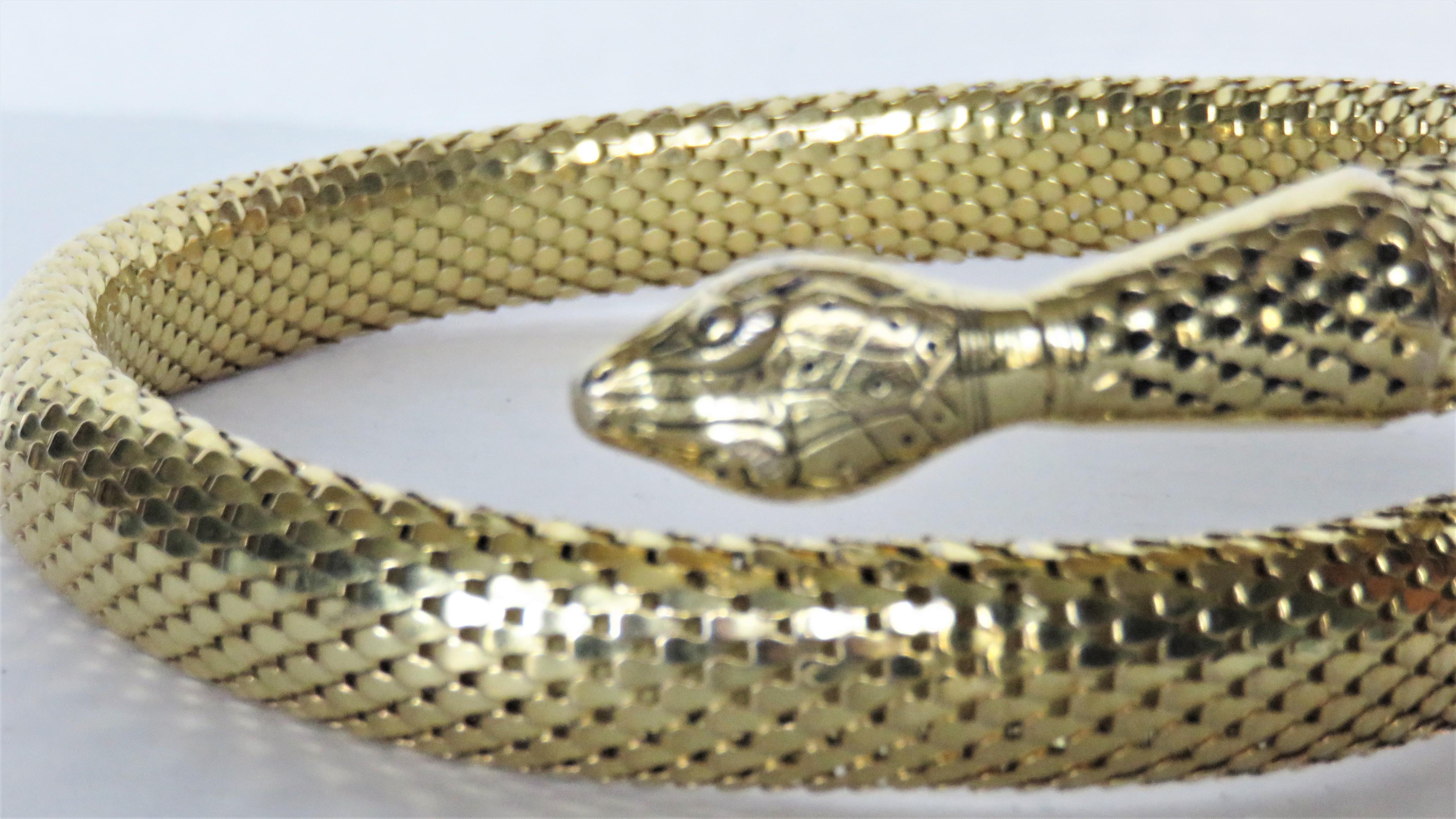 Whiting & Davis 1960s Snake Choker and Earings In Excellent Condition In Water Mill, NY