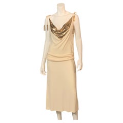 Whiting & Davis Cremefarbenes Jersey-Kleid mit goldenem Metallgeflechtverzierung