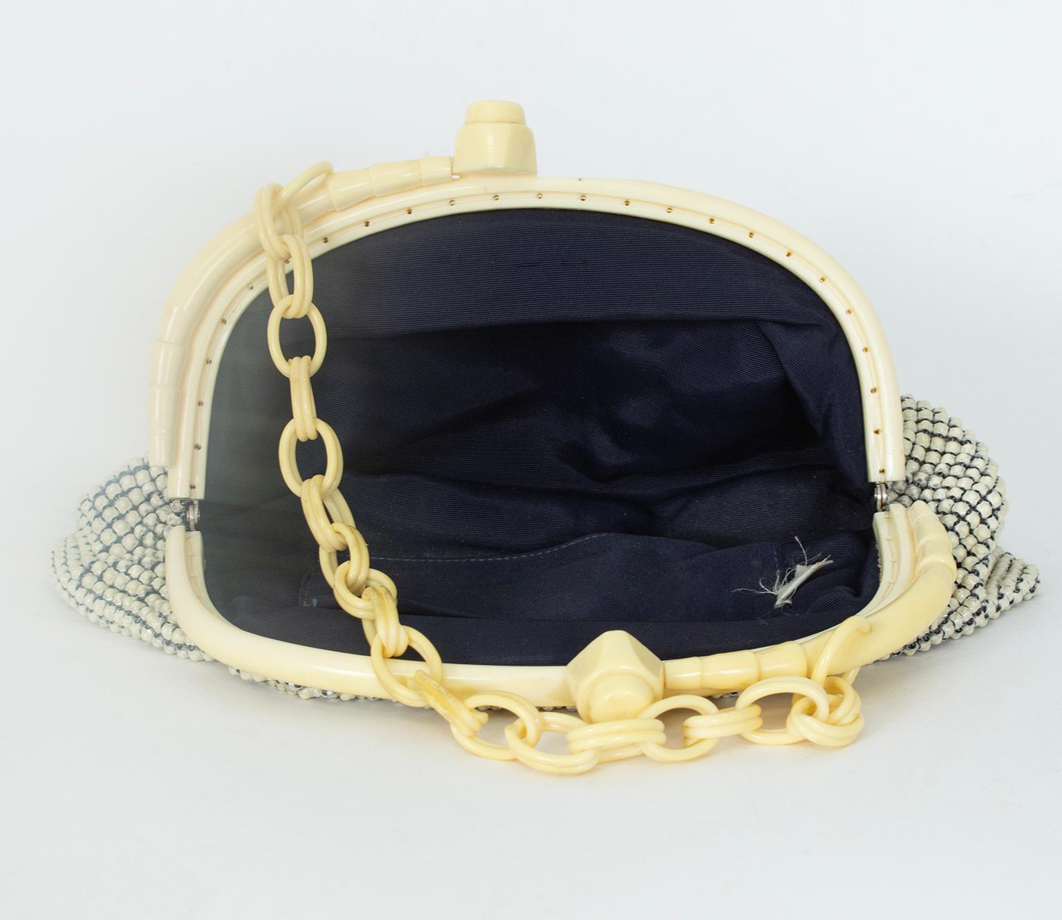 Whiting & Davis Ivory Enamel Mesh Handbag w Bakelite Chain and Frame, 1940s For Sale 3