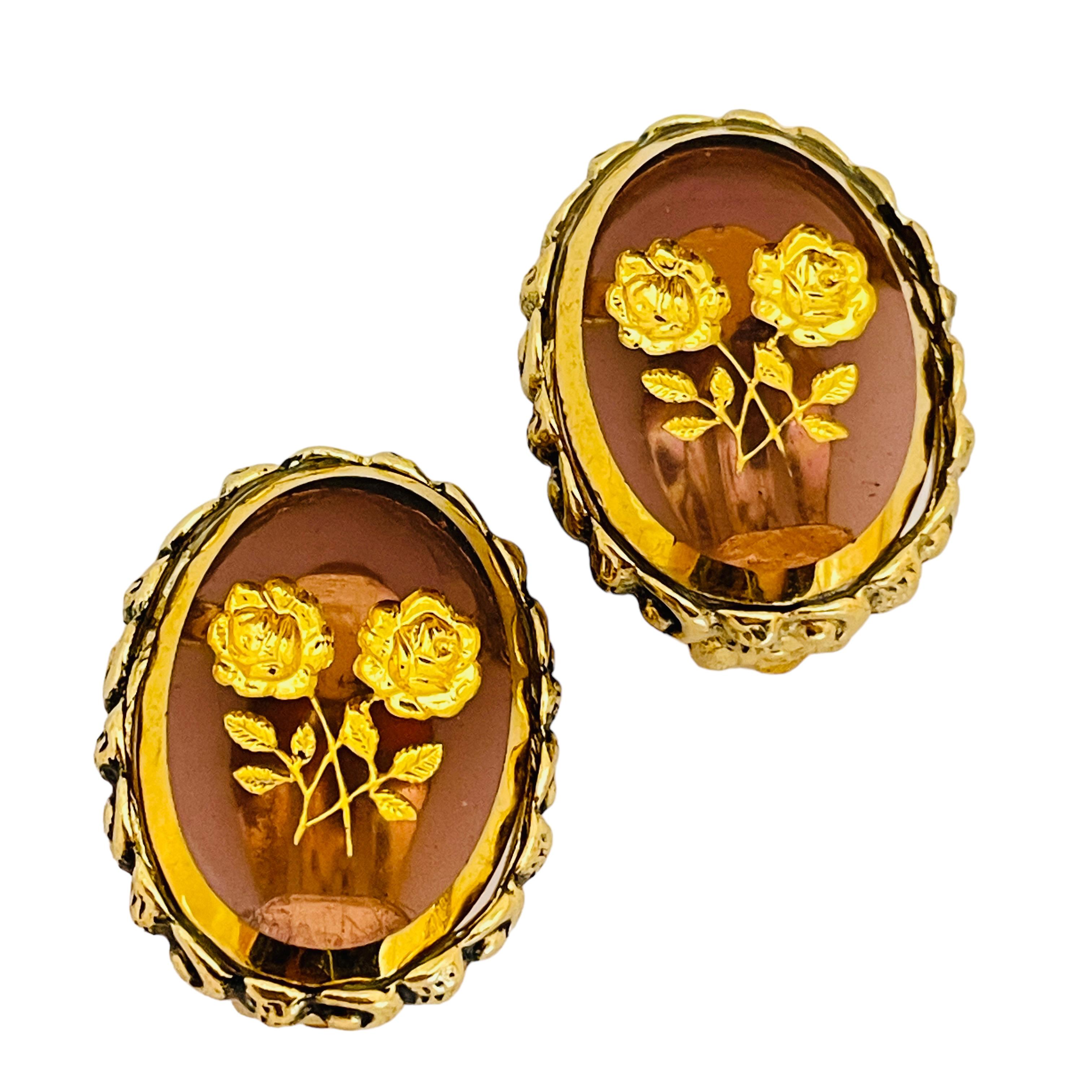 Women's WHITING & DAVIS signed gold glass designer clip on earrings brooch set For Sale
